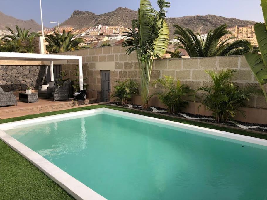 Vanesa Luxury Private With A Heated Pool, 4 Bedrooms And 4 Bathrooms Costa Adeje (Tenerife)