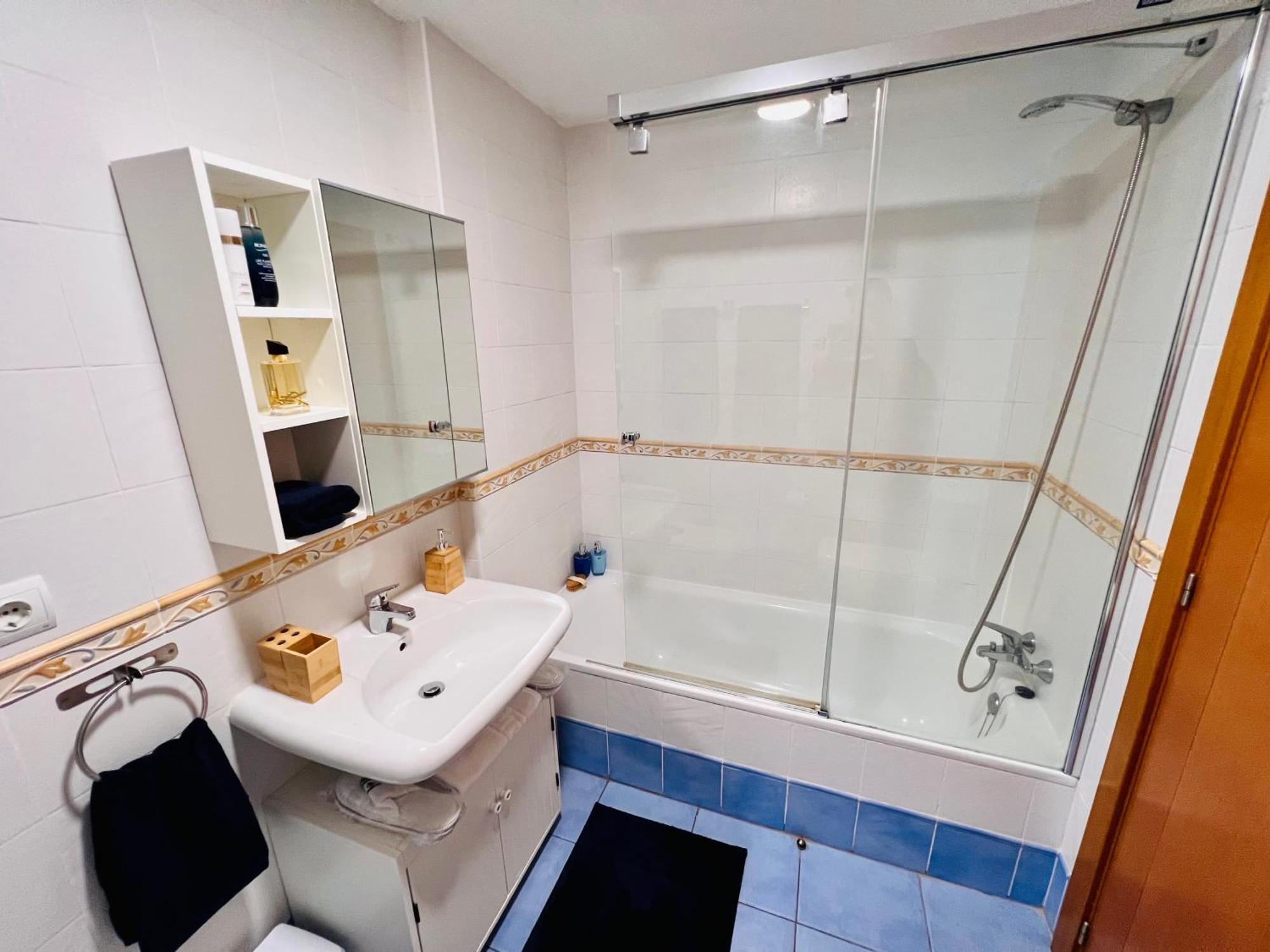 Apartamento #seaparaiso# Heated Pool,private Parking,fast Wifi