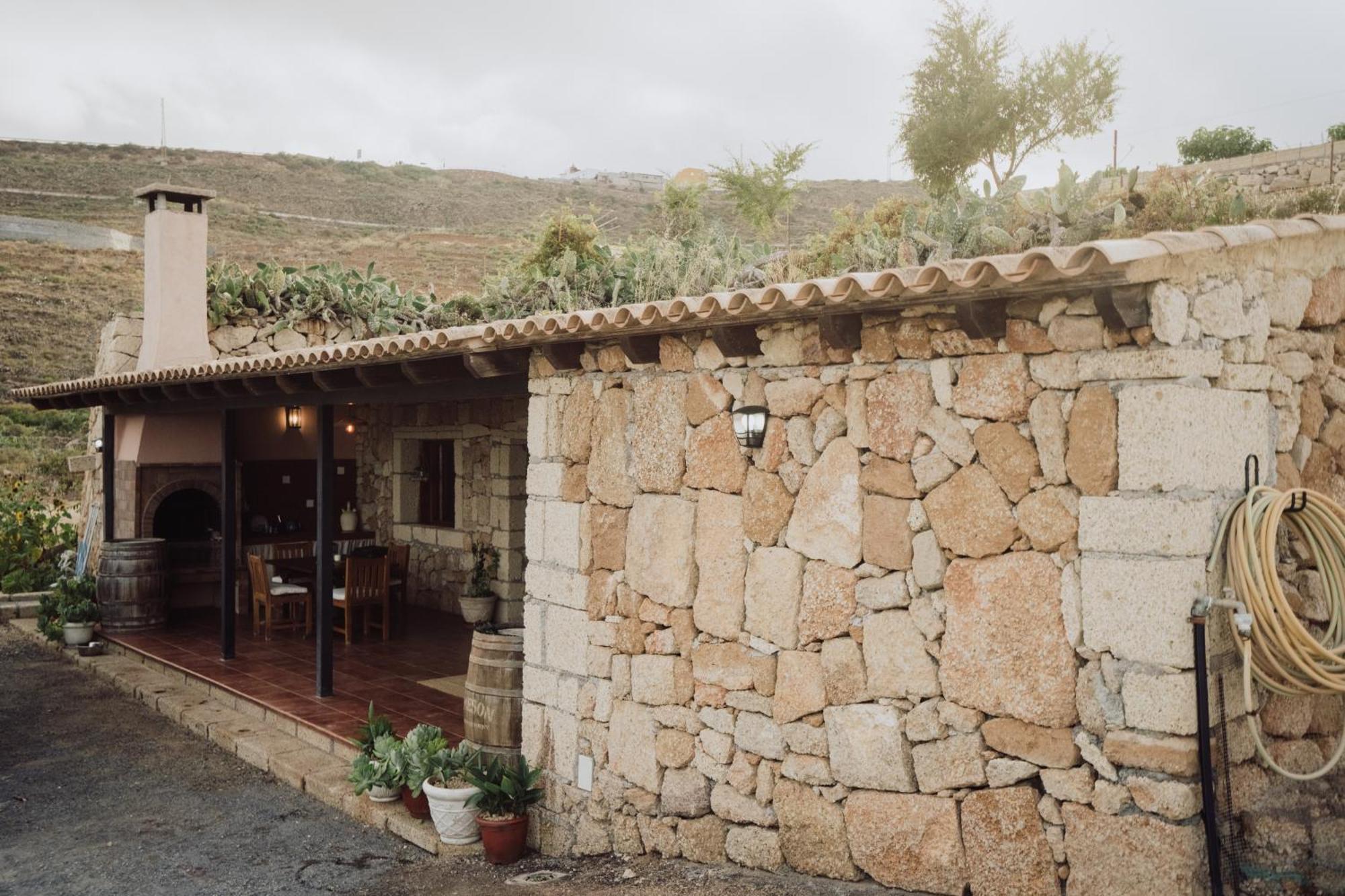 Beautiful Olive's Cave House Arico