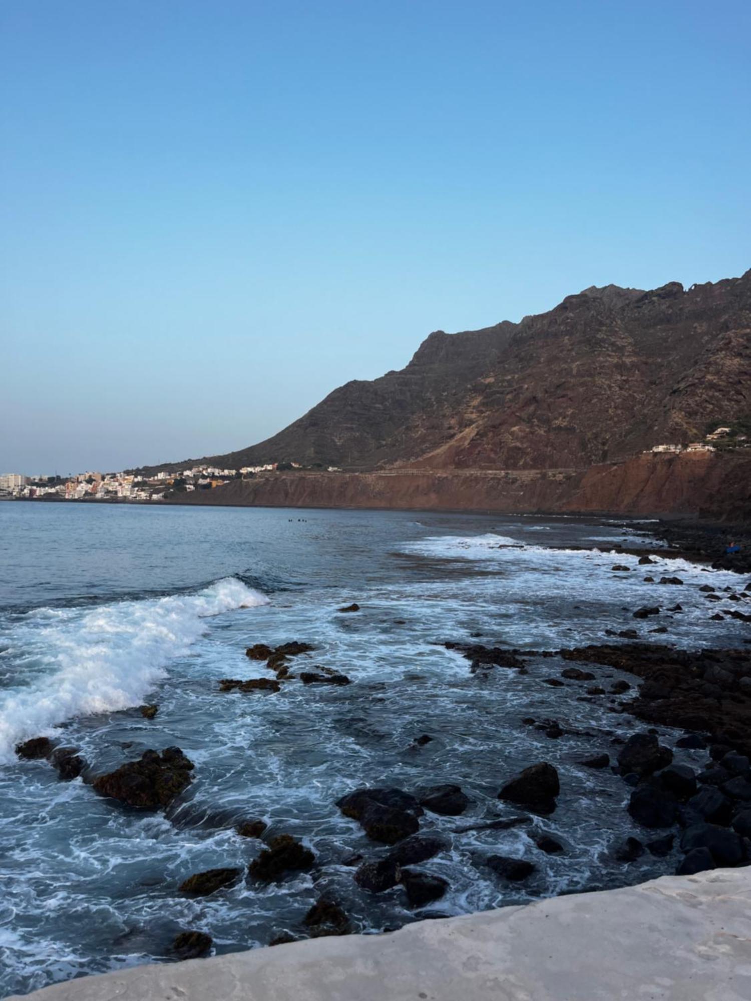 Hébergement de vacances 2 Bedroom Cristianos Tenerife Tamaragua Arona (Tenerife)