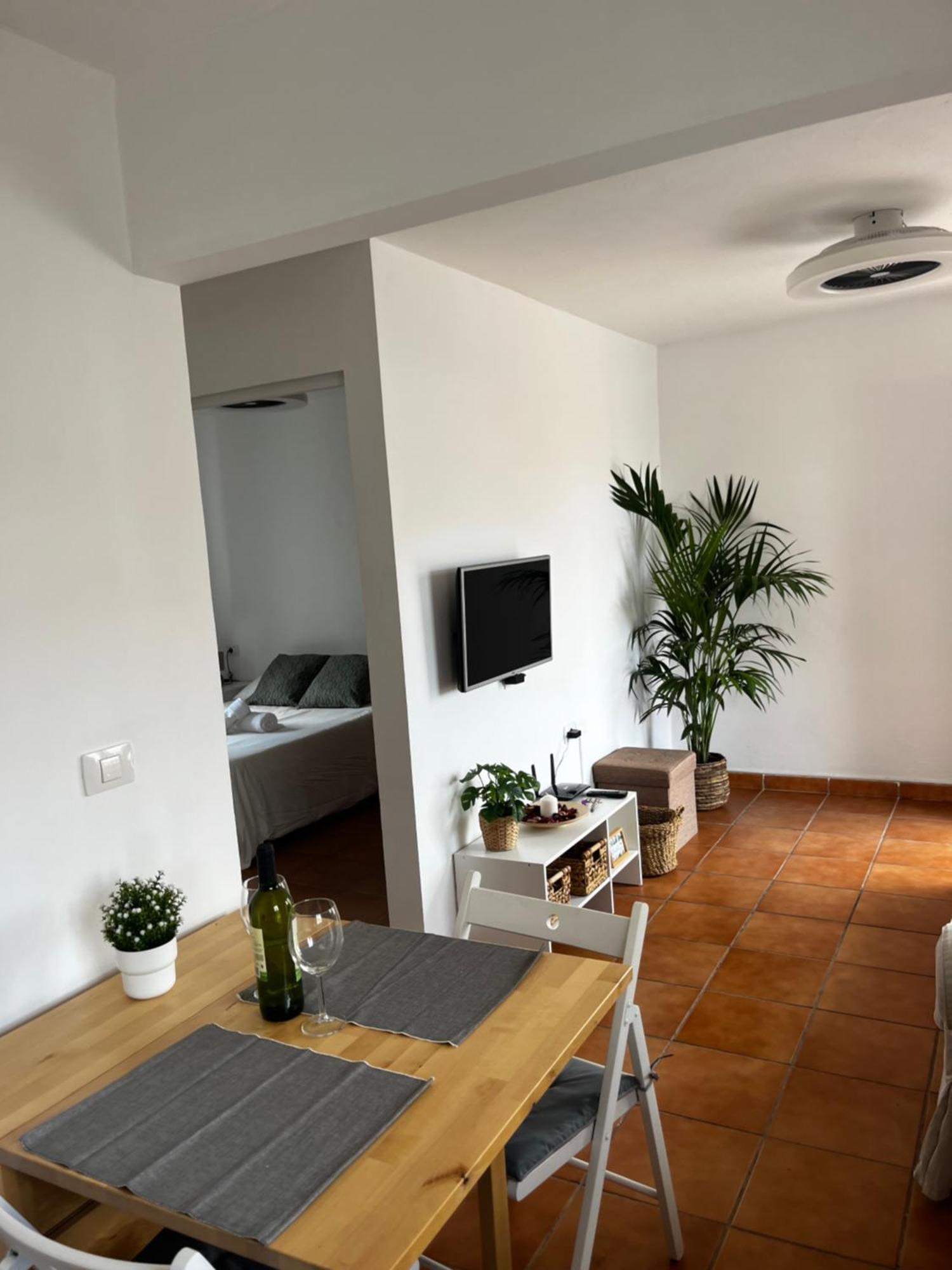 Hébergement de vacances 2 Bedroom Cristianos Tenerife Tamaragua *