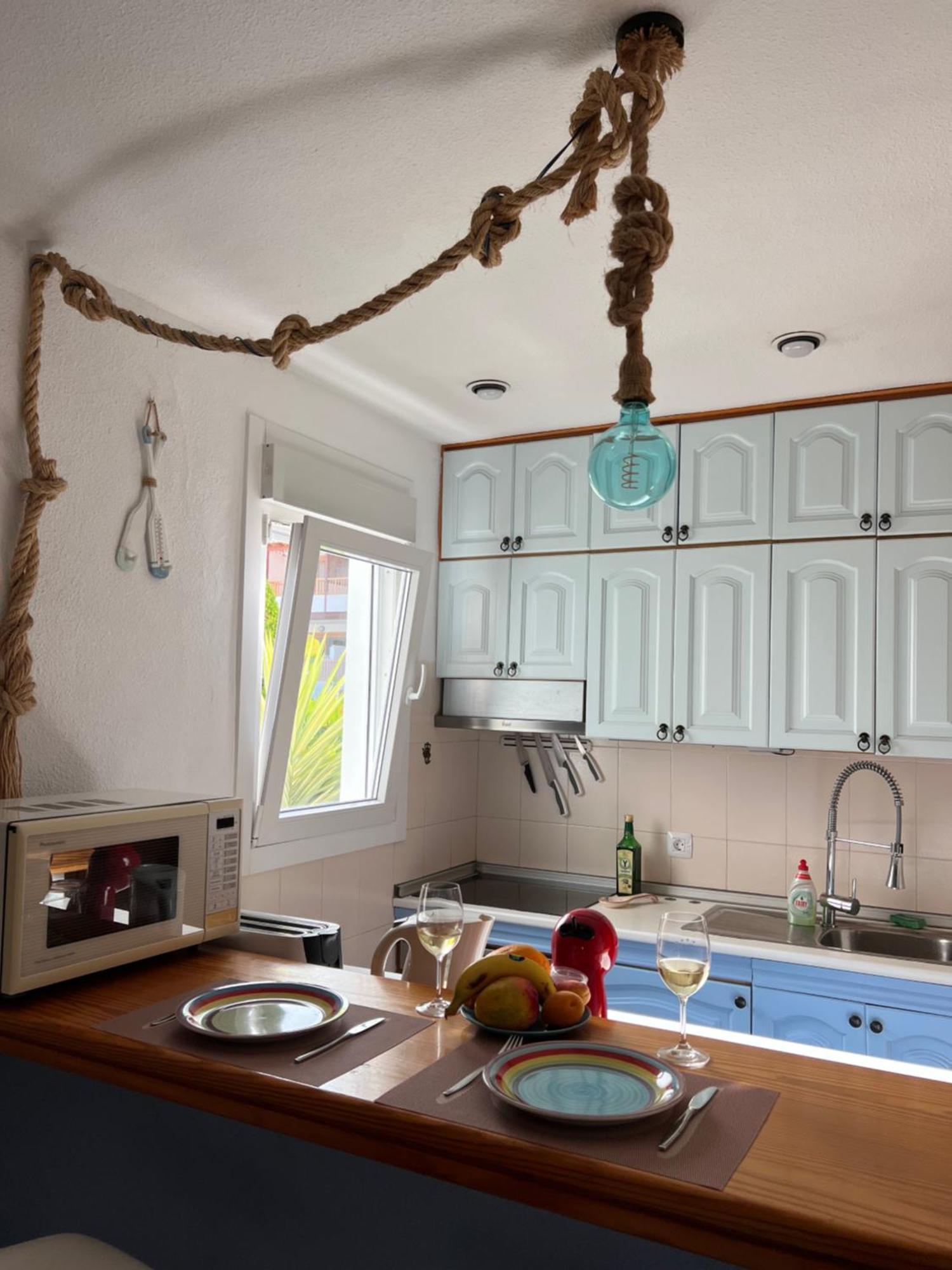 Cactus's House, 150 M Beach, 1 Bdr, 4 Guests, Wifi, Netflix, Apartment *