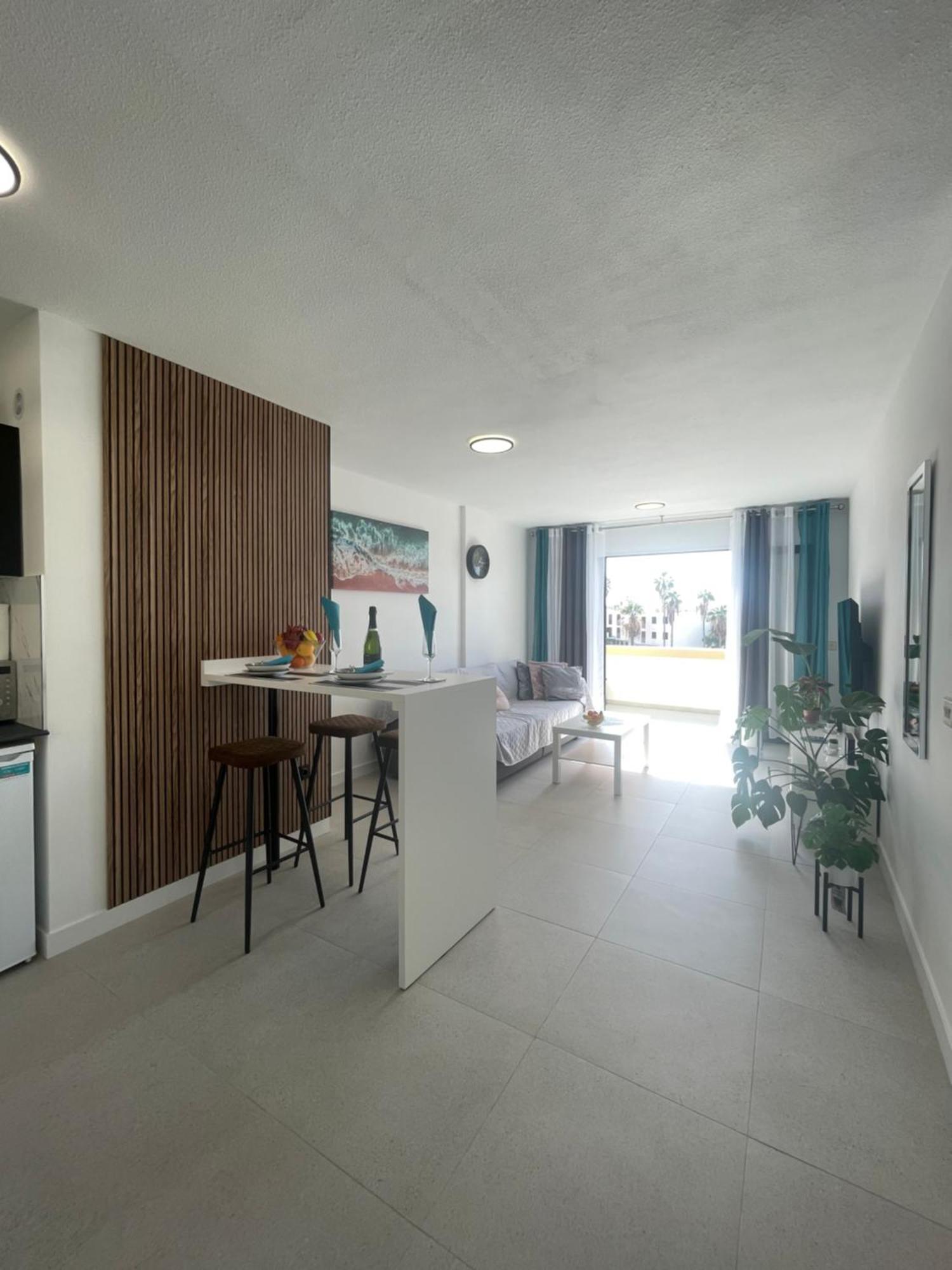 Royal View - Playa De Americas Apartment *