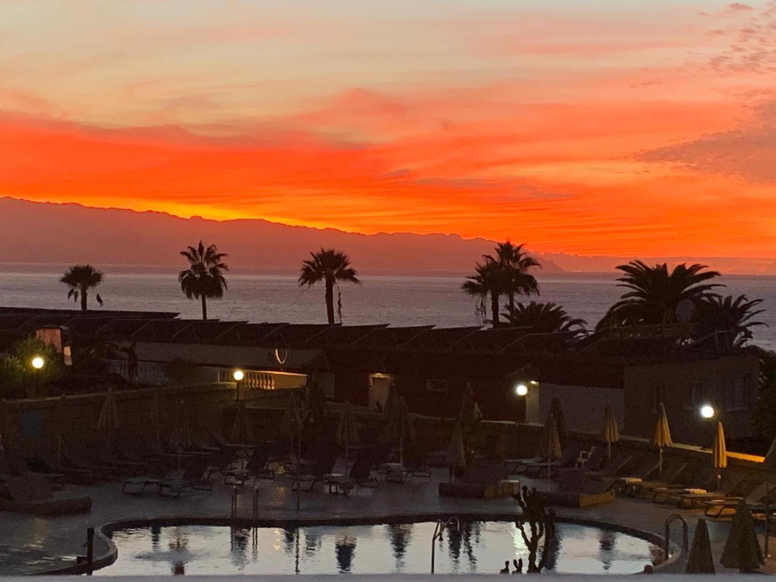 Amazing View Los Gigantes & La Gomera Apartment *