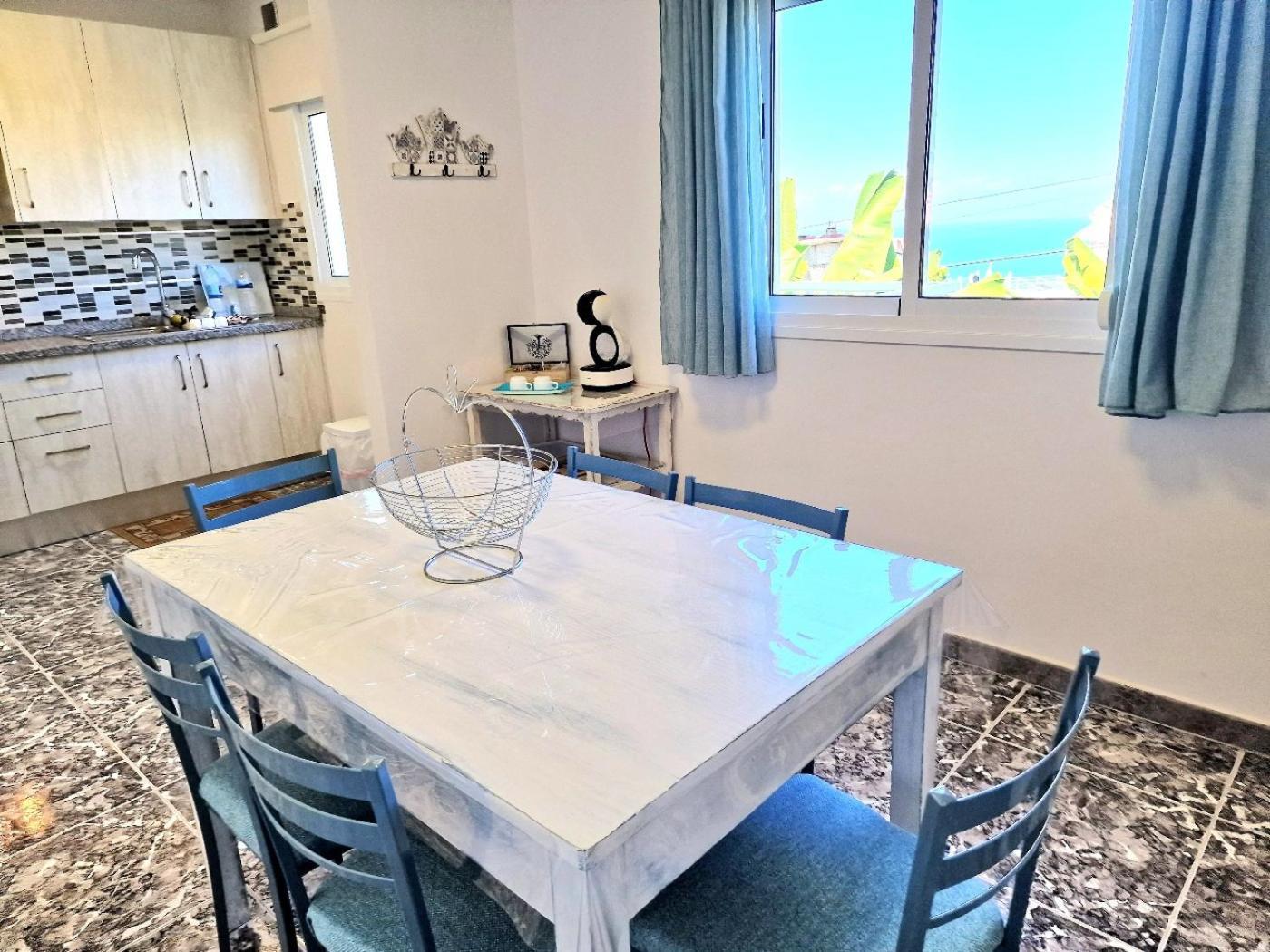 Cozy House Casa De Abuelos In Icod De Vinos By Hrtenerife Net