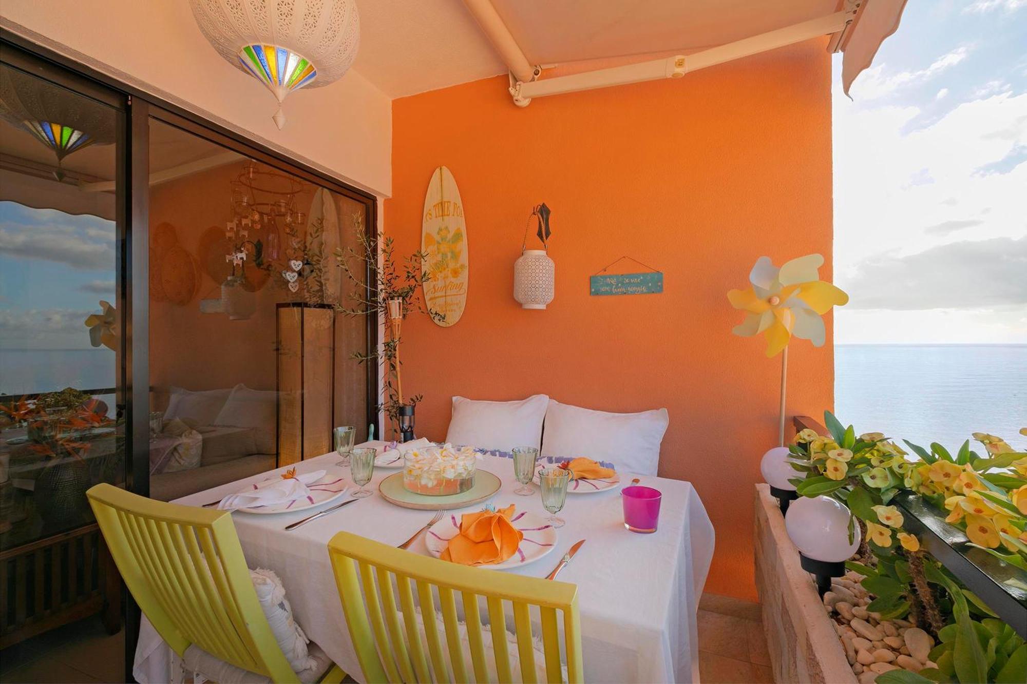 Luxury 1 Minute To The Beach & Salt Pool Apartment