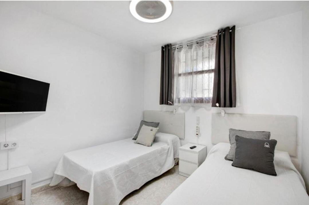 Fayser 108 Beachfront With Direct Pool Access From Terrace