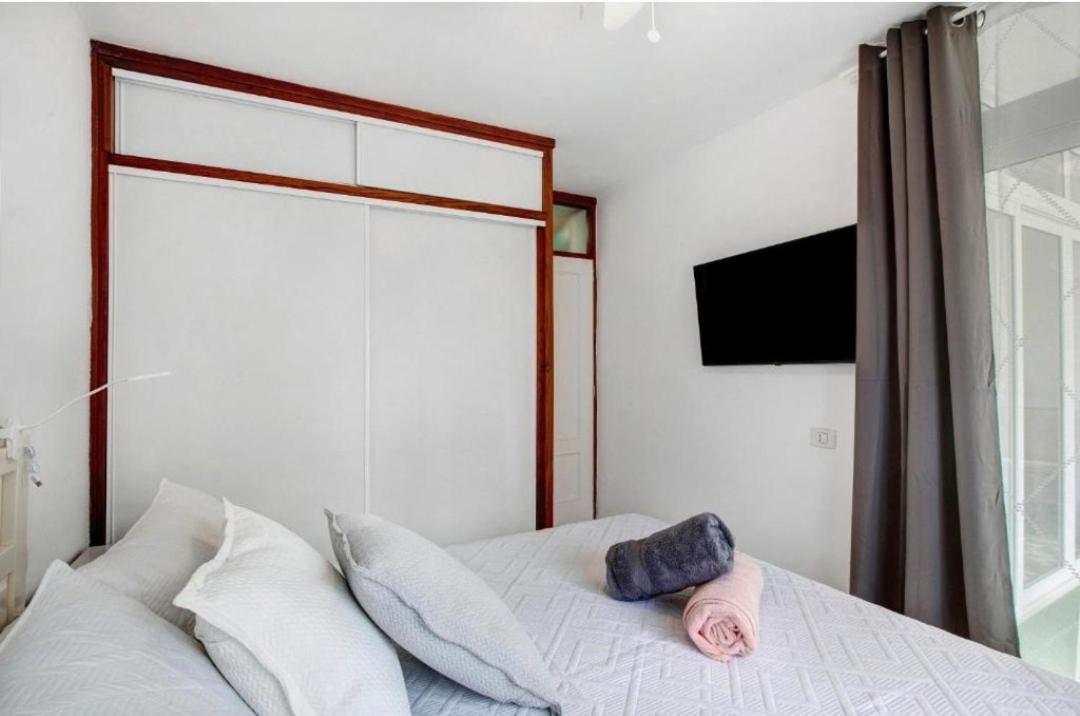 Fayser 108 Beachfront With Direct Pool Access From Terrace Apartamento
