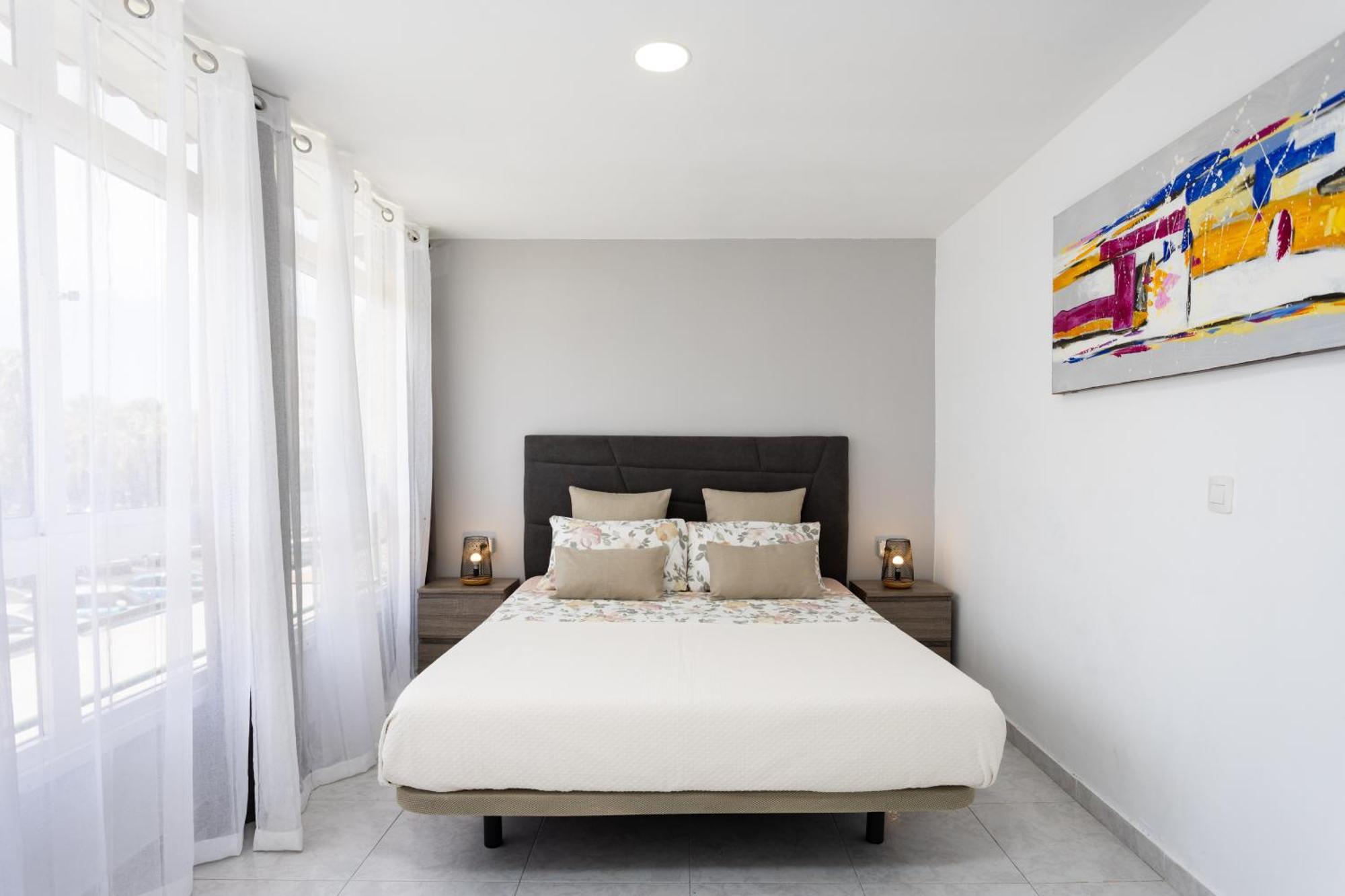 Apartment Classbnb - Three Spacious 150m From The Americas Promenade *