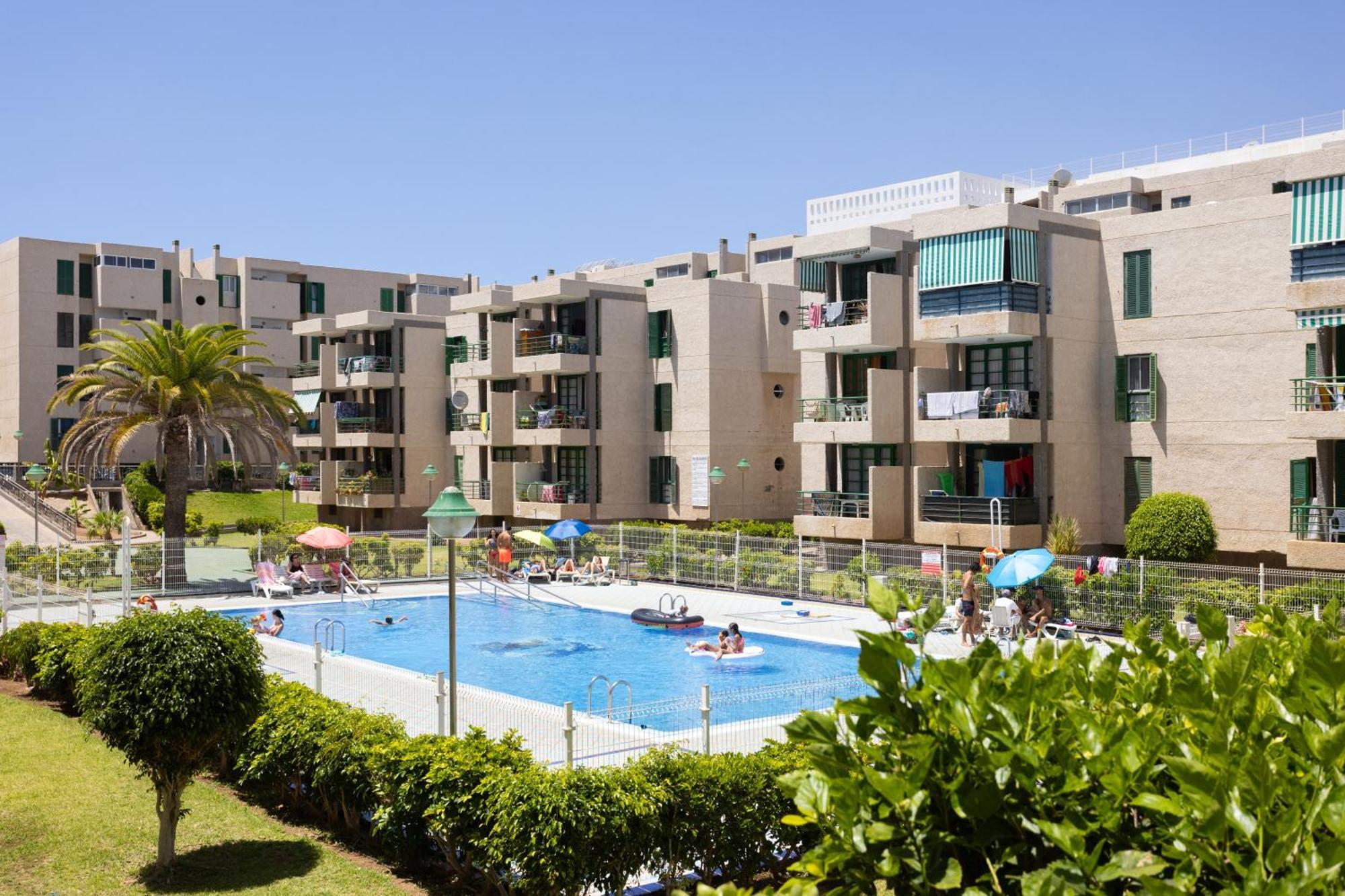 Classbnb - Three Spacious 150m From The Americas Promenade *