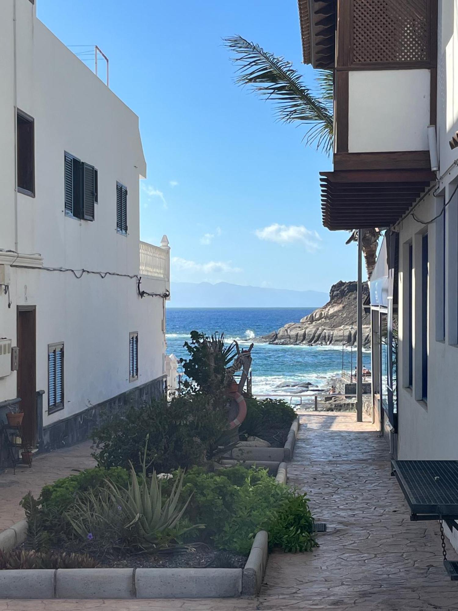 Playa Del Duque-amazing Views 2 Bedroom Apartment Costa Adeje (Tenerife)