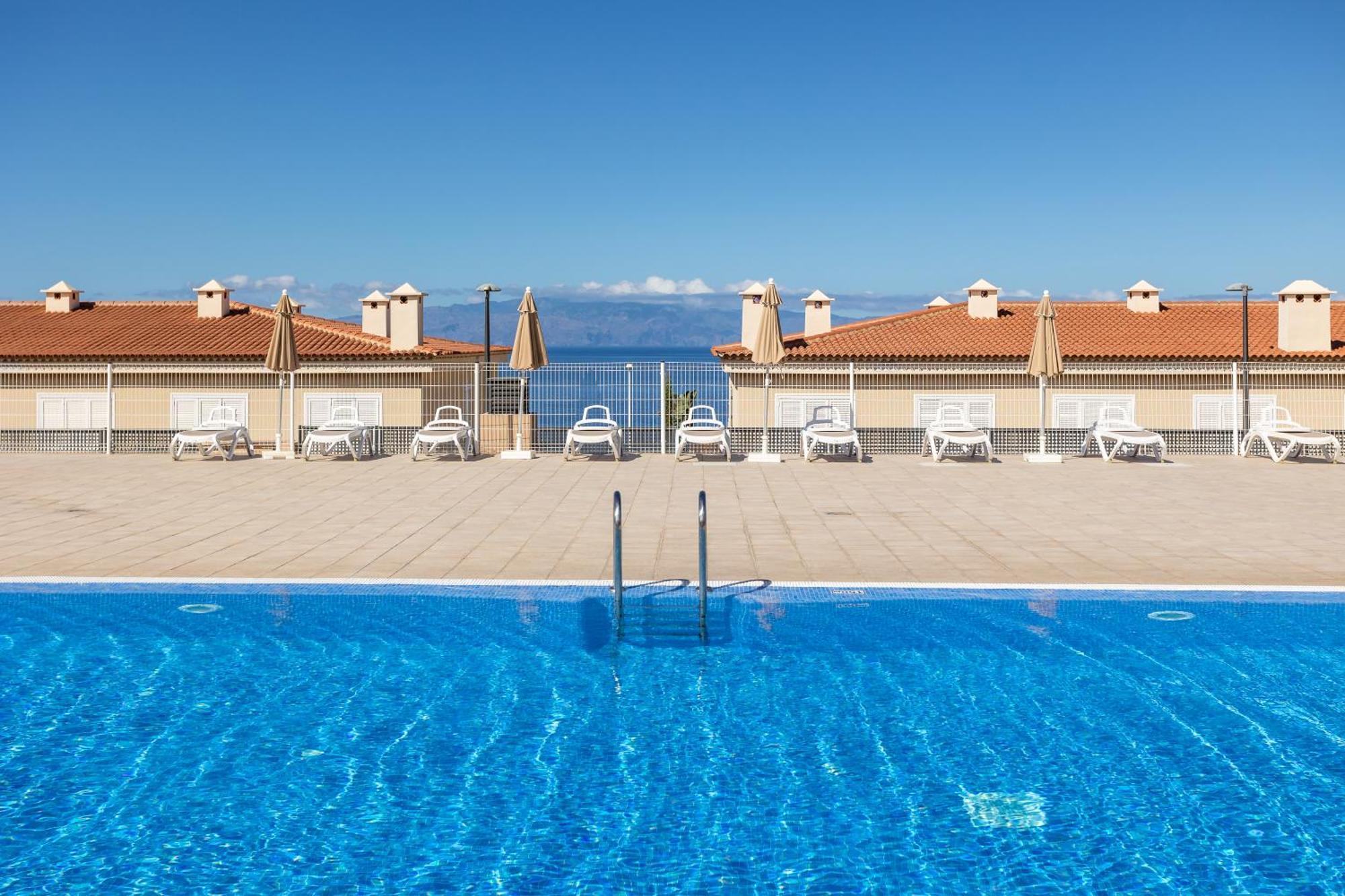 Little - Private Pool