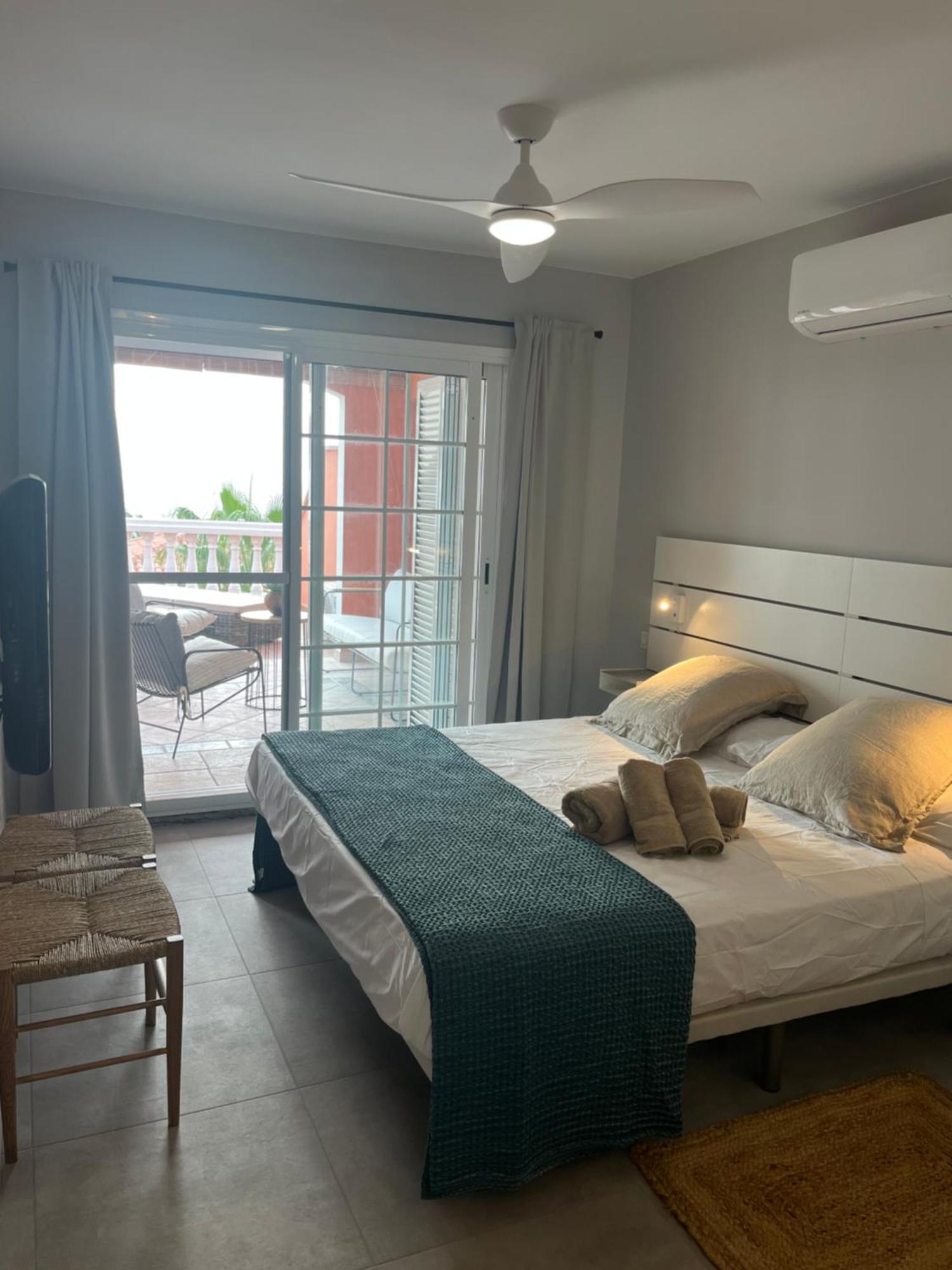 Playa Del Duque-amazing Views 2 Bedroom