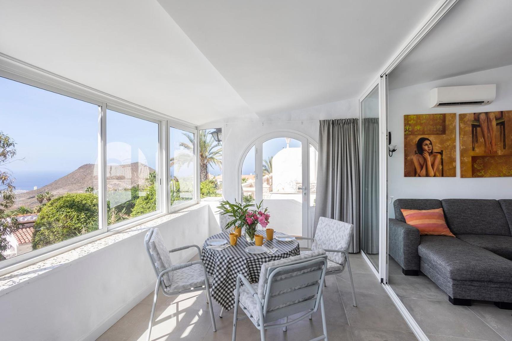 Azure Horizon And Breeze - Panoramic Ocean View And Heated Pool Villa *