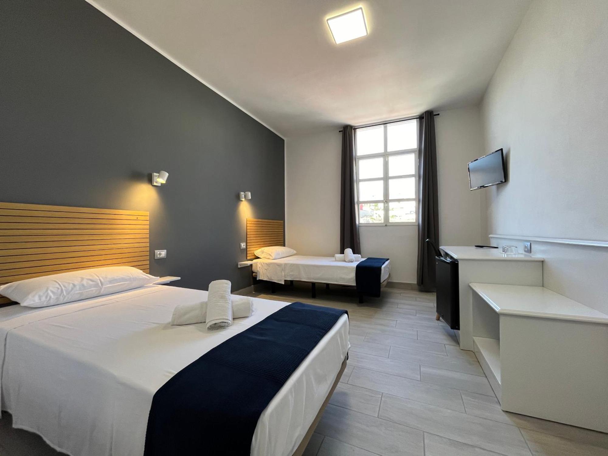 Cassandra Hotel