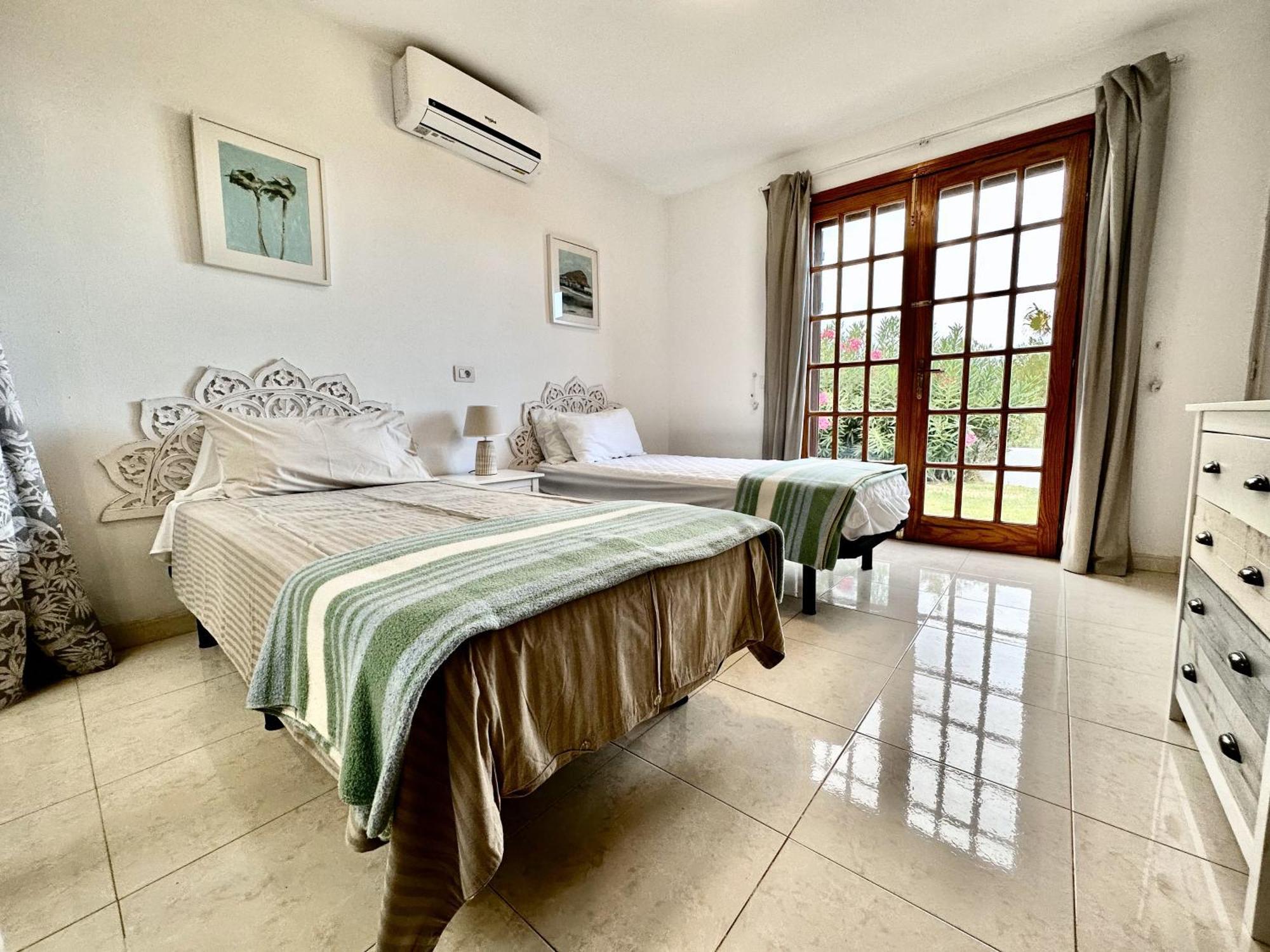Great Escape, Golf Del Sur Villa *