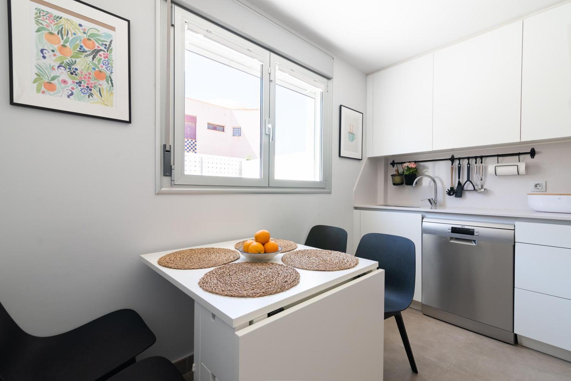 Сasa de vacaciones White Medano Apartment. New With Fast Wifi