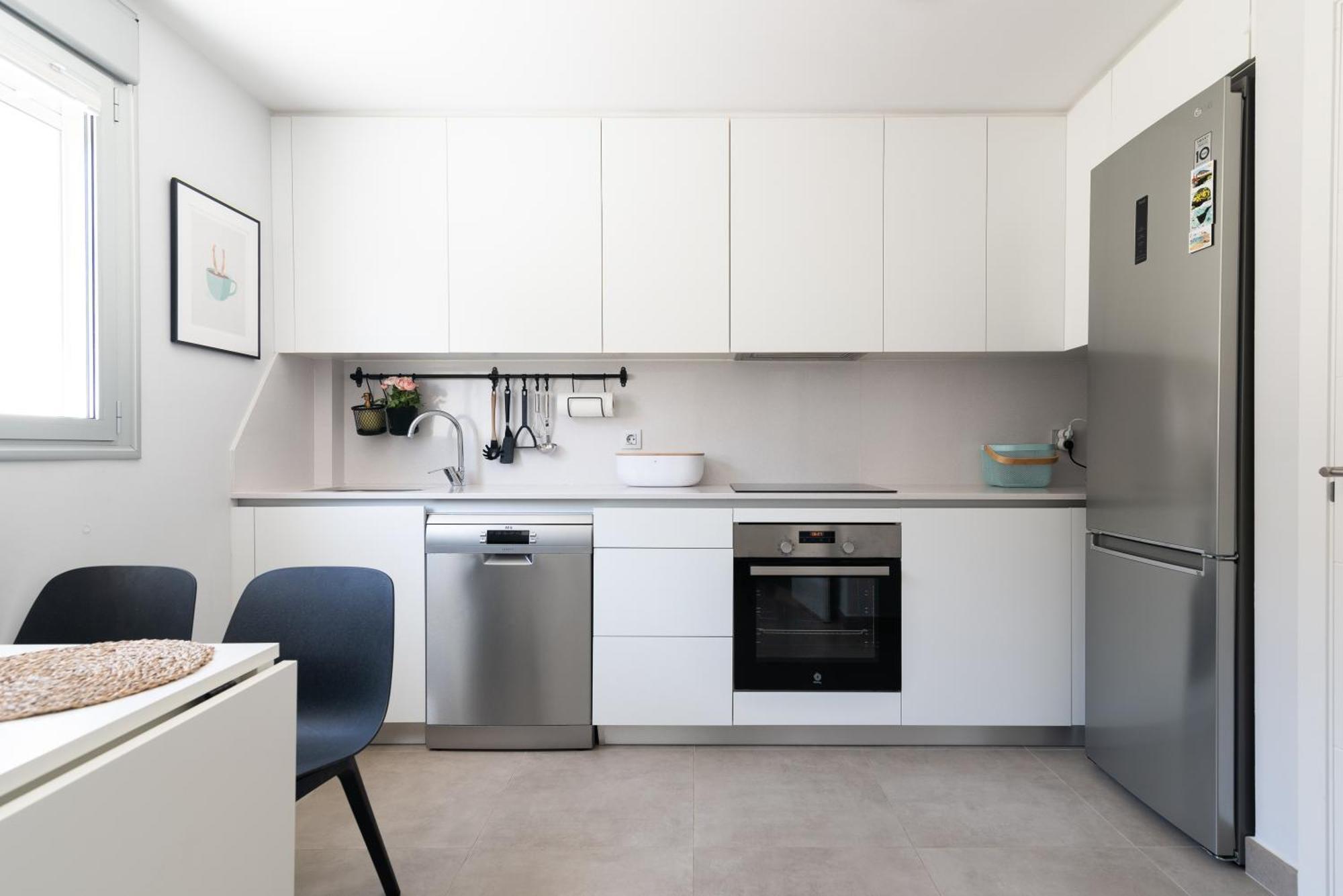 White Medano Apartment. New With Fast Wifi Сasa de vacaciones *