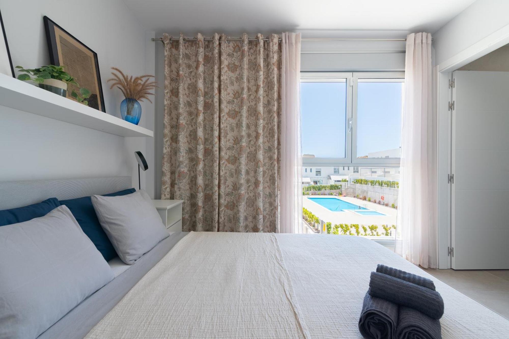 White Medano Apartment. New With Fast Wifi Сasa de vacaciones *