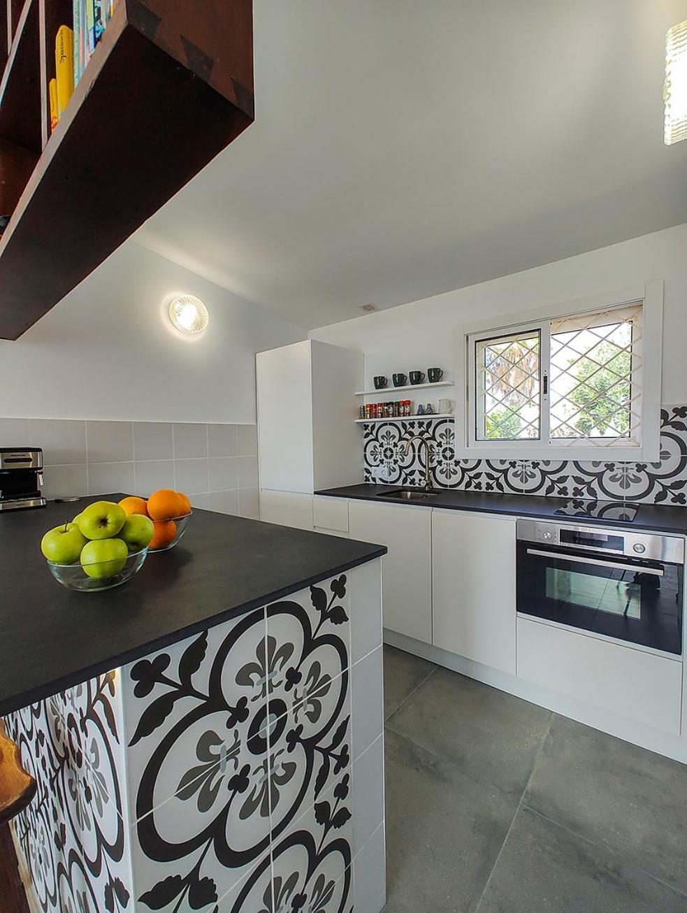 Villa Azure Horizon And Breeze - Panoramic Ocean View And Heated Pool *