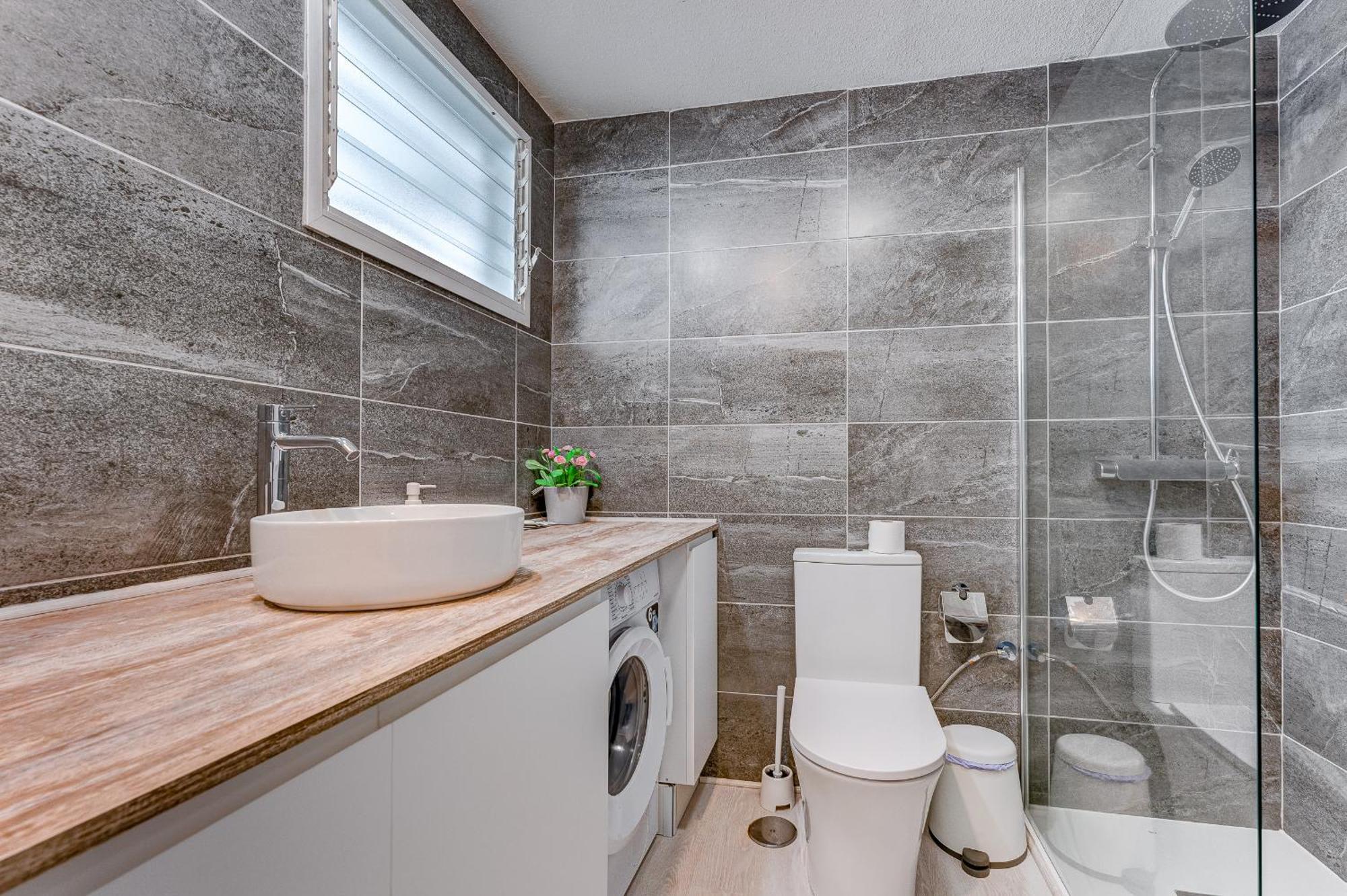 Graceful Brand New In Altamira Apartment *