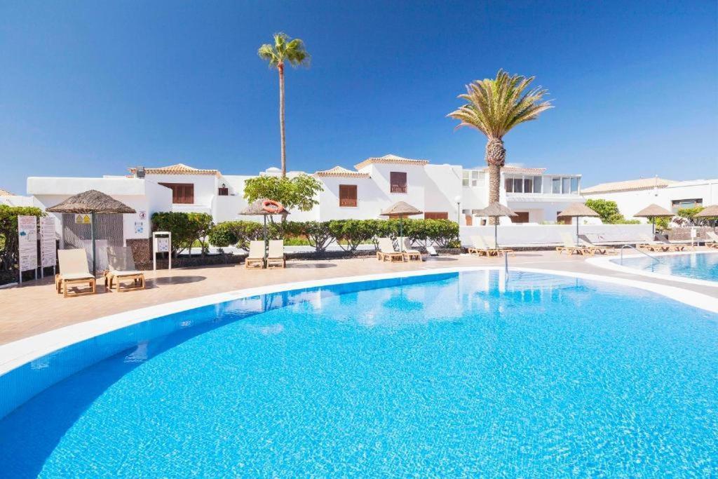The Escape, Golf Del Sur