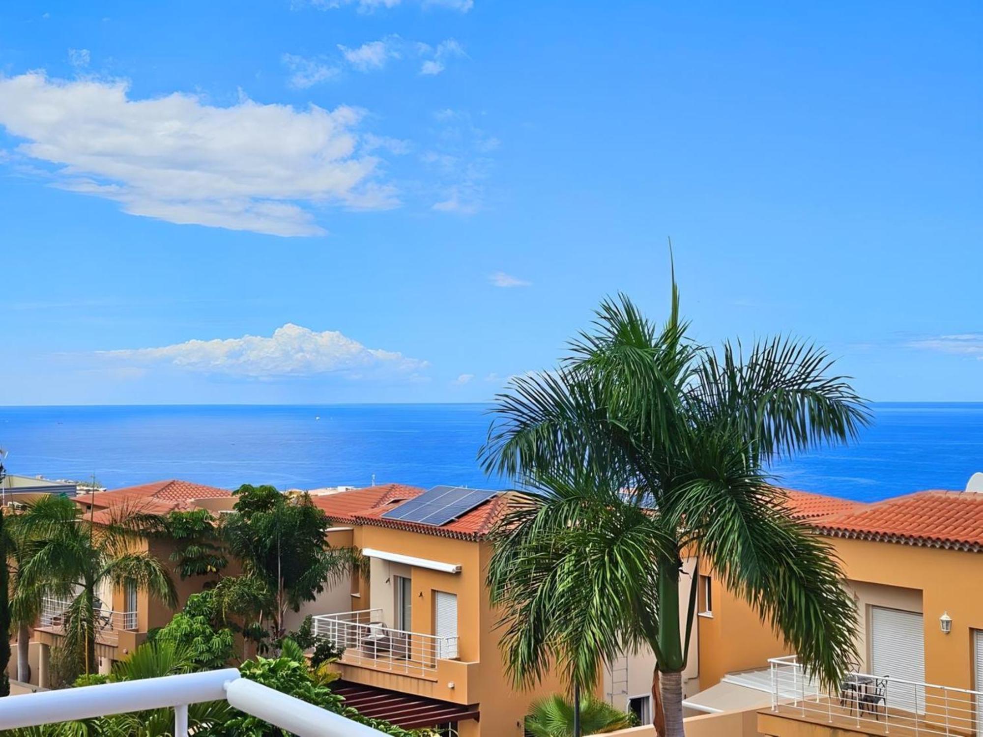 My Island Escape - Sea Views - Private Pool, Sauna *