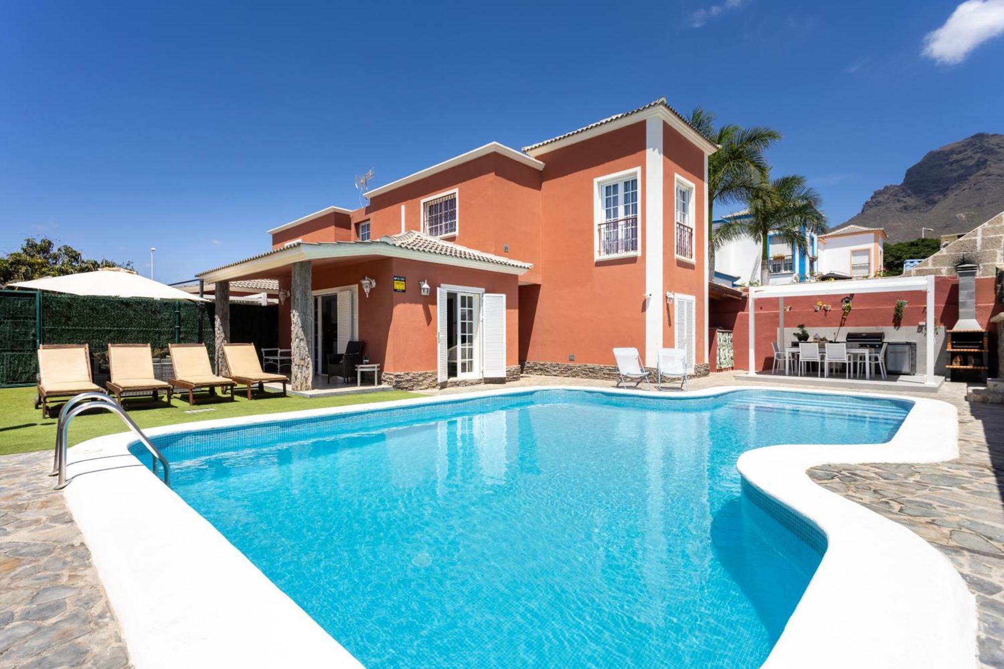 Holiday home Chloe Tenerifesummervillas Giant Private Pool 11 Meters Long