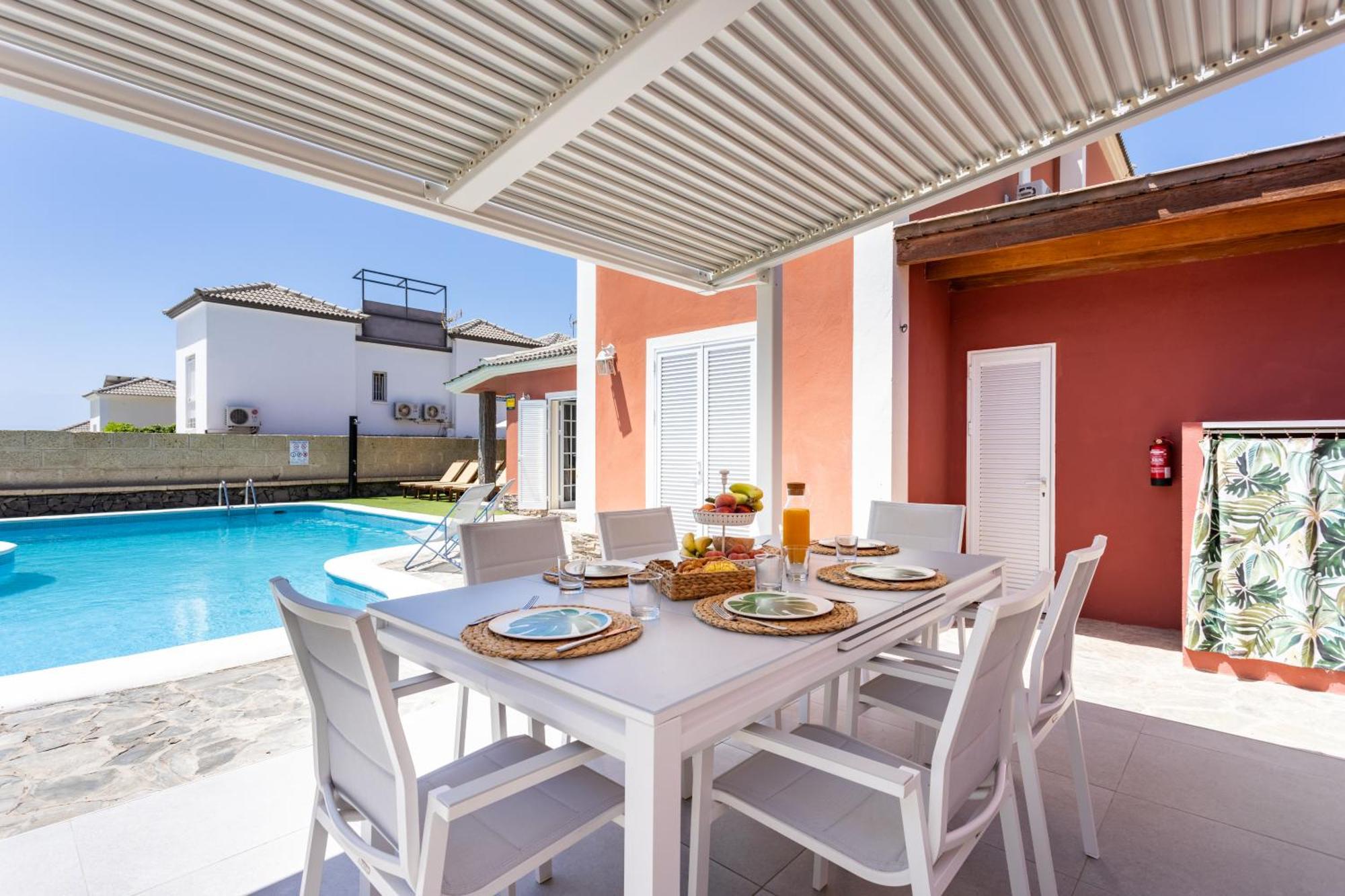 Holiday home Chloe Tenerifesummervillas Giant Private Pool 11 Meters Long