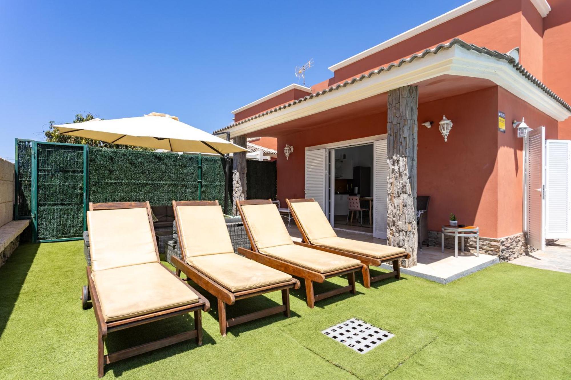 Chloe Tenerifesummervillas Giant Private Pool 11 Meters Long