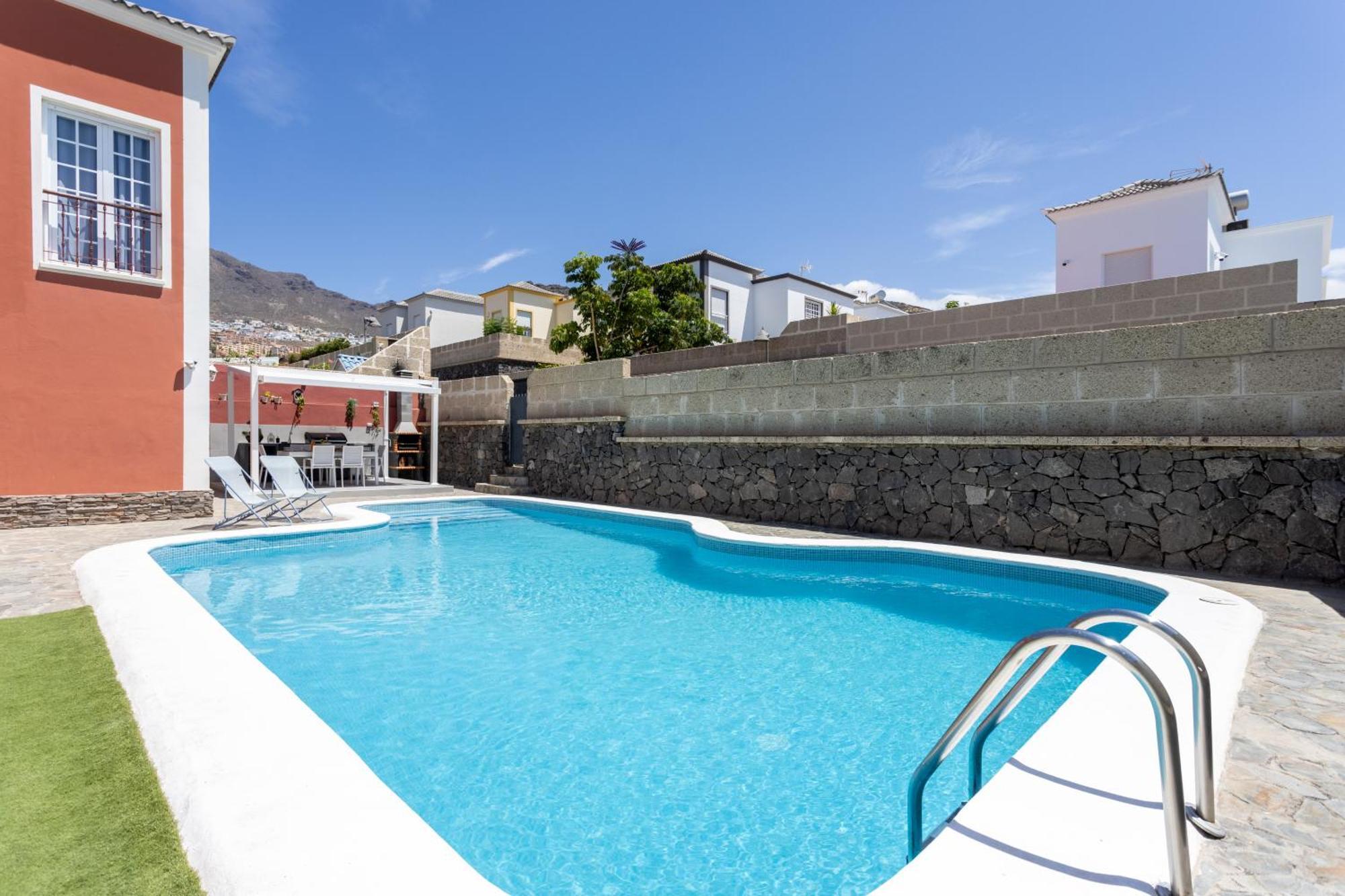 Holiday home Chloe Tenerifesummervillas Giant Private Pool 11 Meters Long