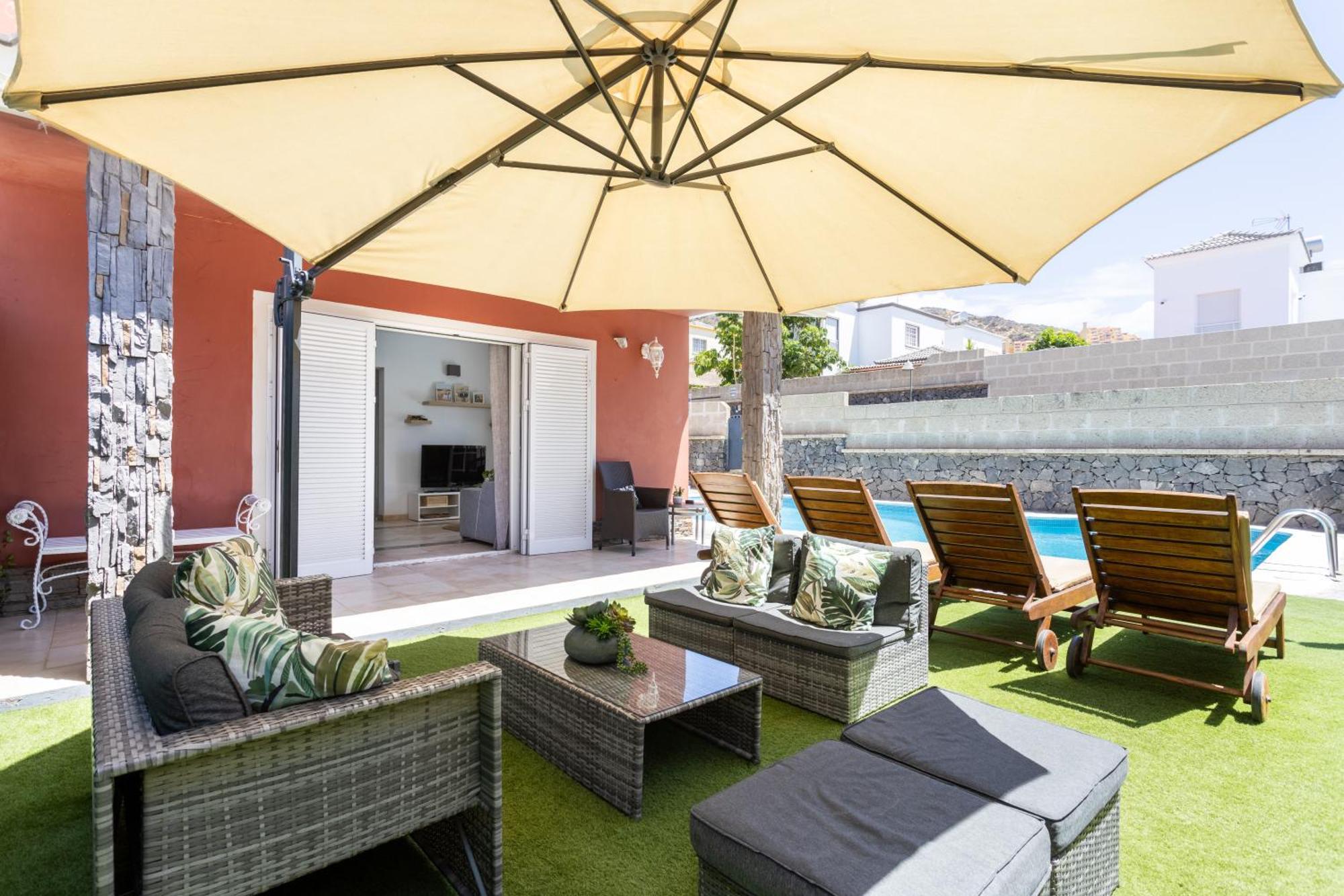 Chloe Tenerifesummervillas Giant Private Pool 11 Meters Long Holiday home Costa Adeje (Tenerife)