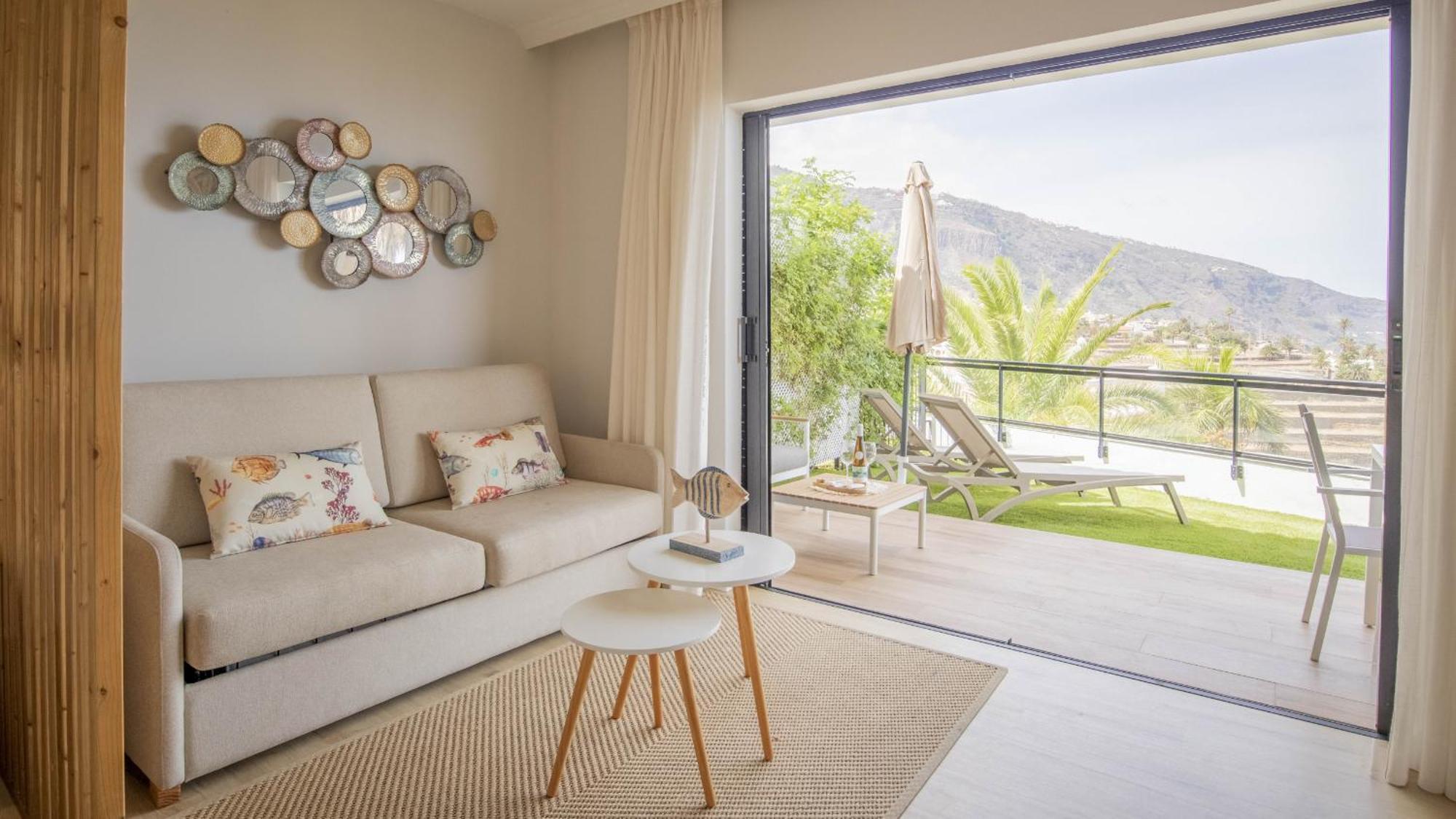 Maresía Village Chalet *