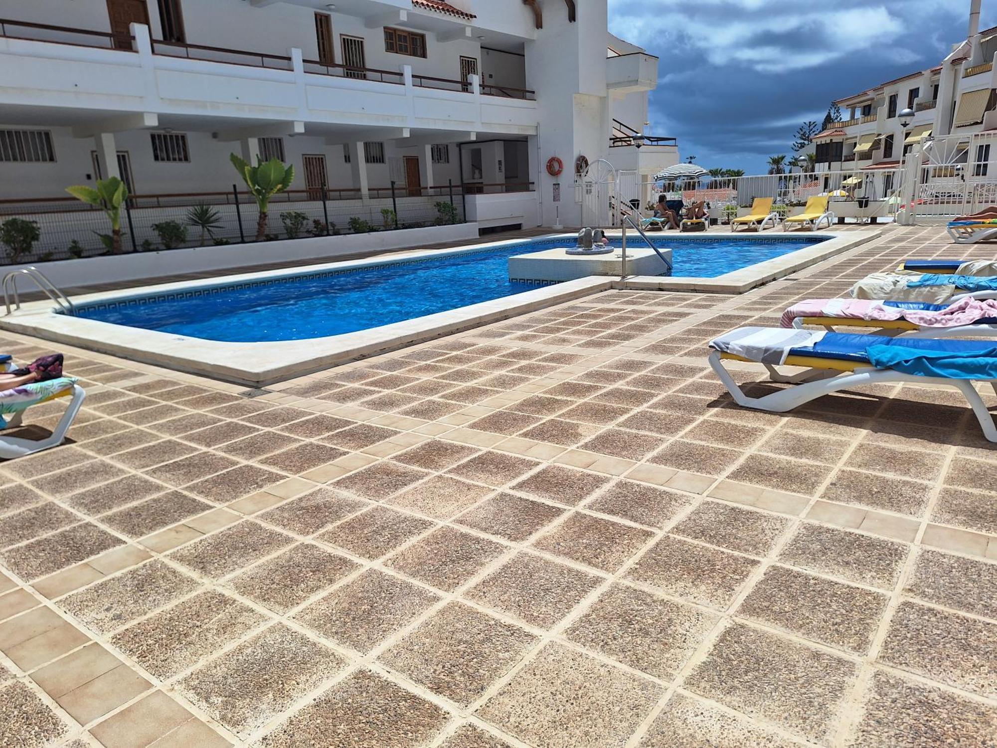 Parque Margarita, Terraza Vista Piscina Apartment