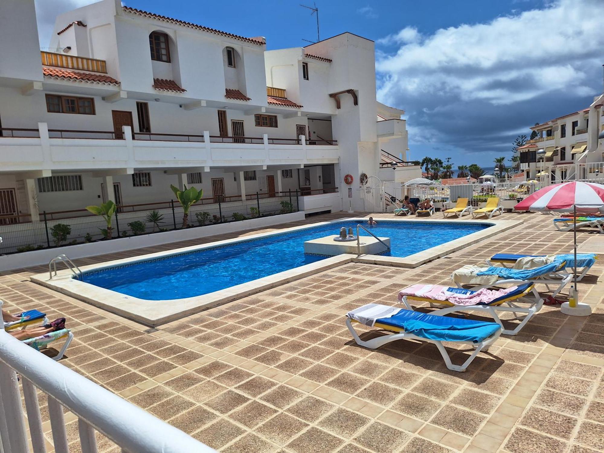 Parque Margarita, Terraza Vista Piscina Apartment *