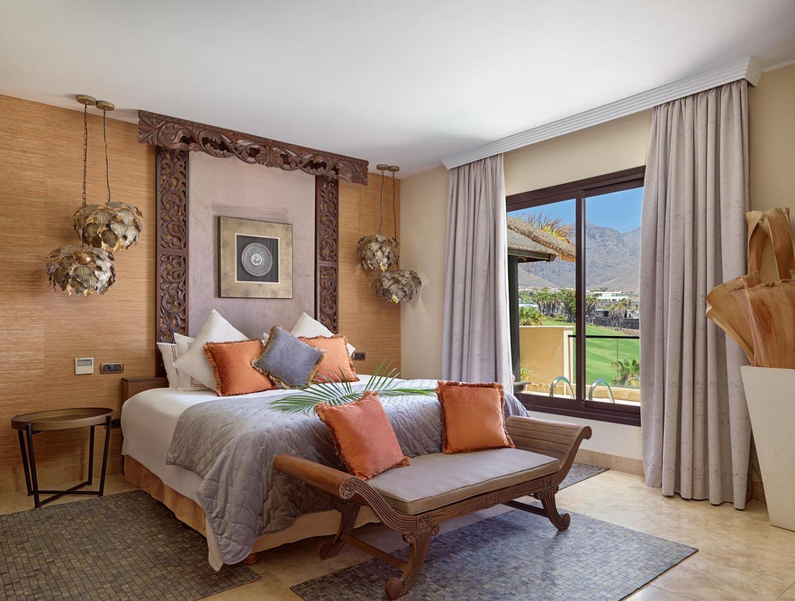 Royal Garden Villas, Luxury Hotel