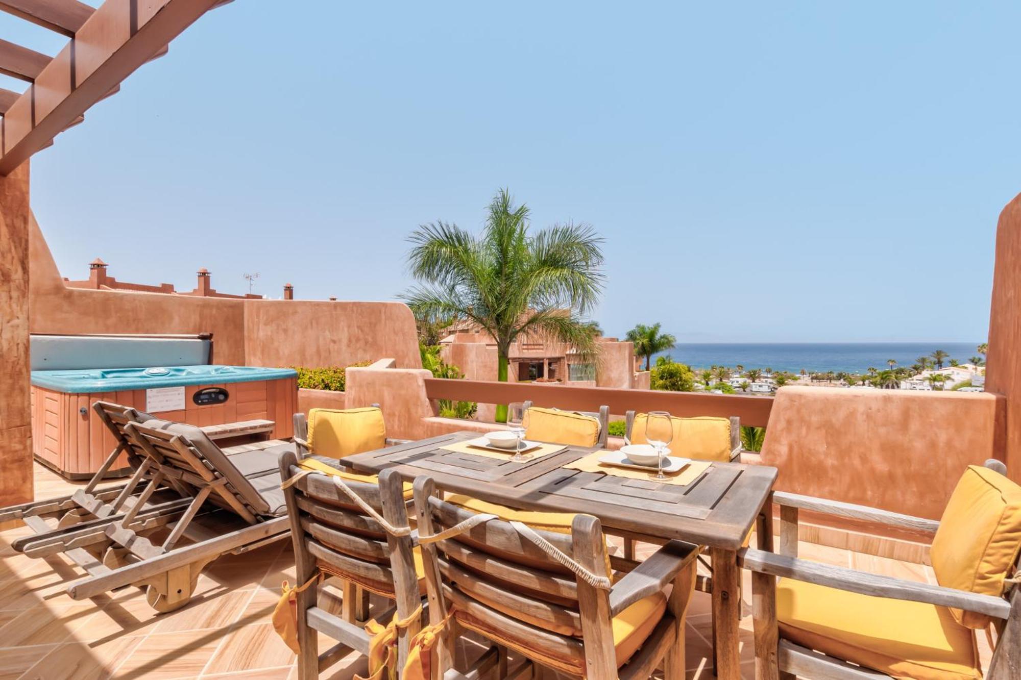 Hébergement de vacances Romen 2-2 Penthouse Sea View & Jacuzzi 2b
