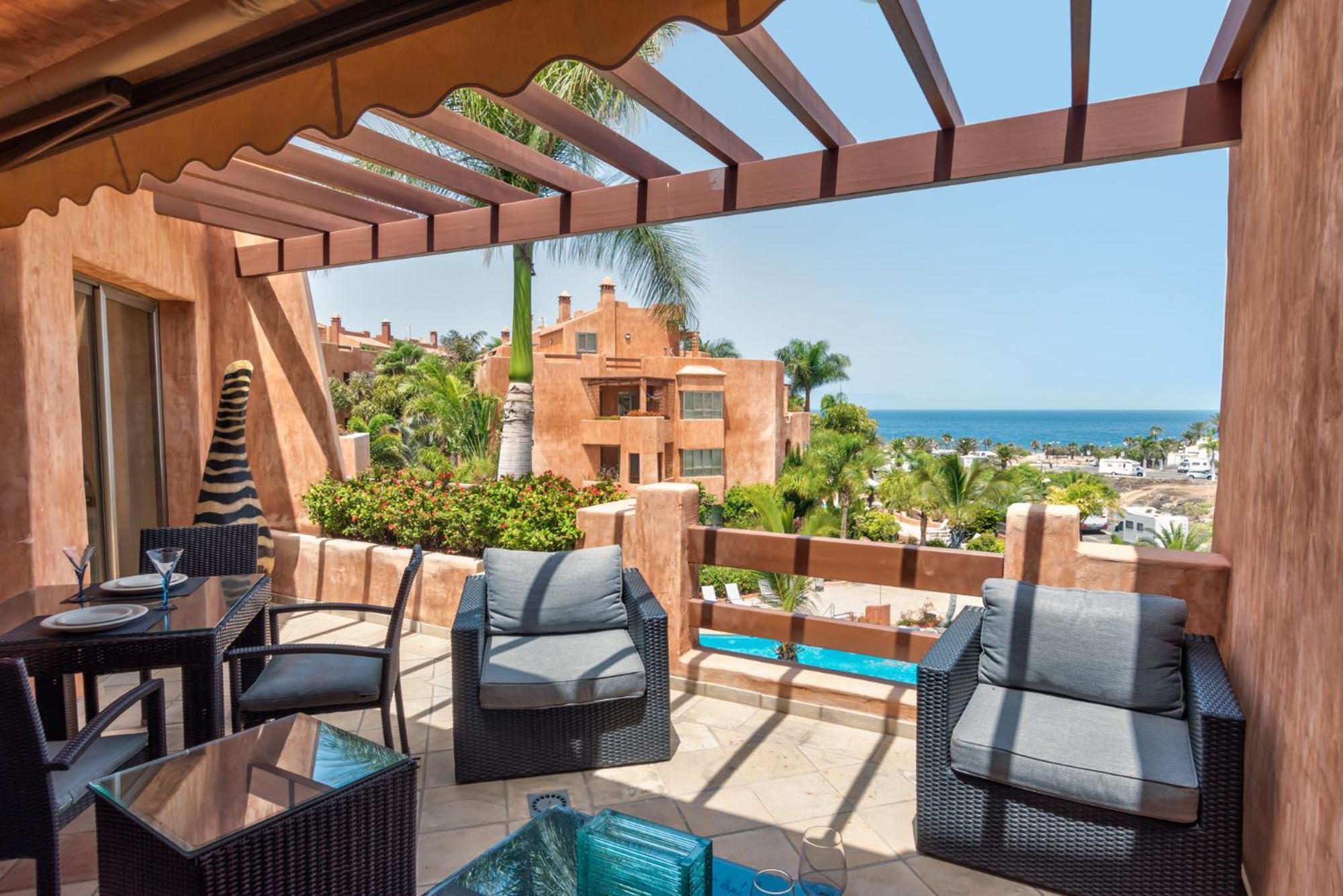 Romen 2-2 Penthouse Sea View & Jacuzzi 2b