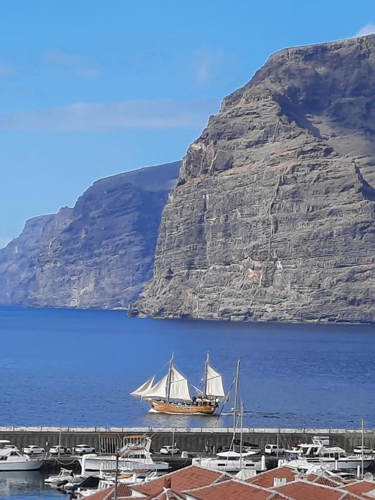 Amazing View Los Gigantes & La Gomera * Acantilado de los Gigantes