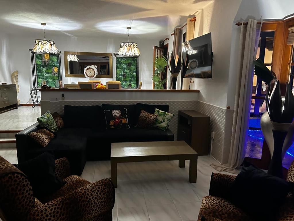 Villa Natali ,luxury 3-levels Large On Tenerife, Ocean View, Private Poo L& Barbecue Area Costa Adeje (Tenerife)