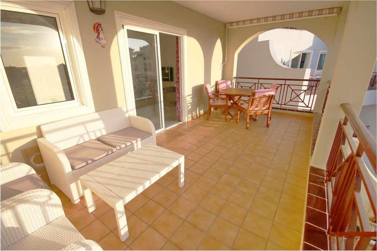 Dinastia D201 By Tenerife & Sales * Los Cristianos (Tenerife)