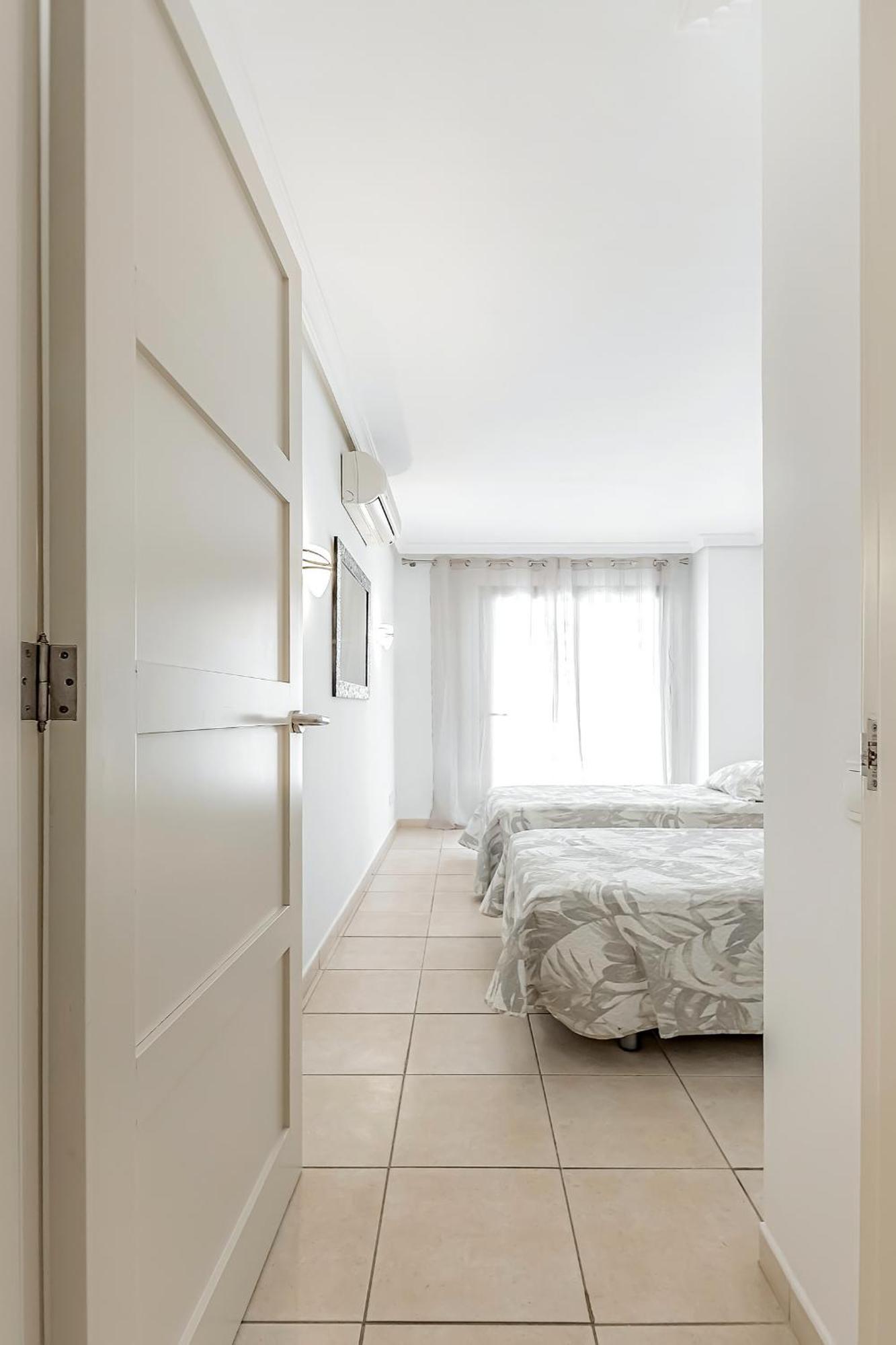 Cozy 2 Bed 2 Bath Balcon Gigantes * Puerto de Santiago (Tenerife)