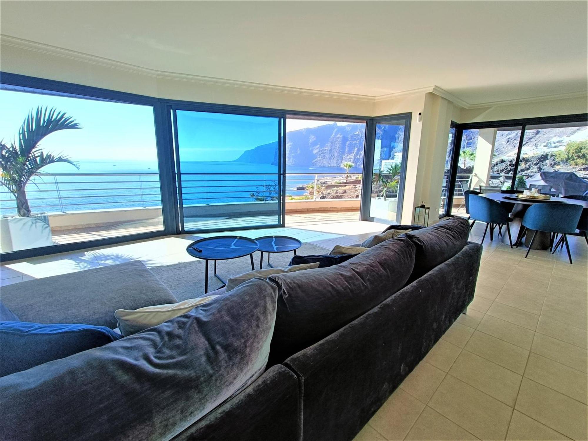 Luxury Gigantes
