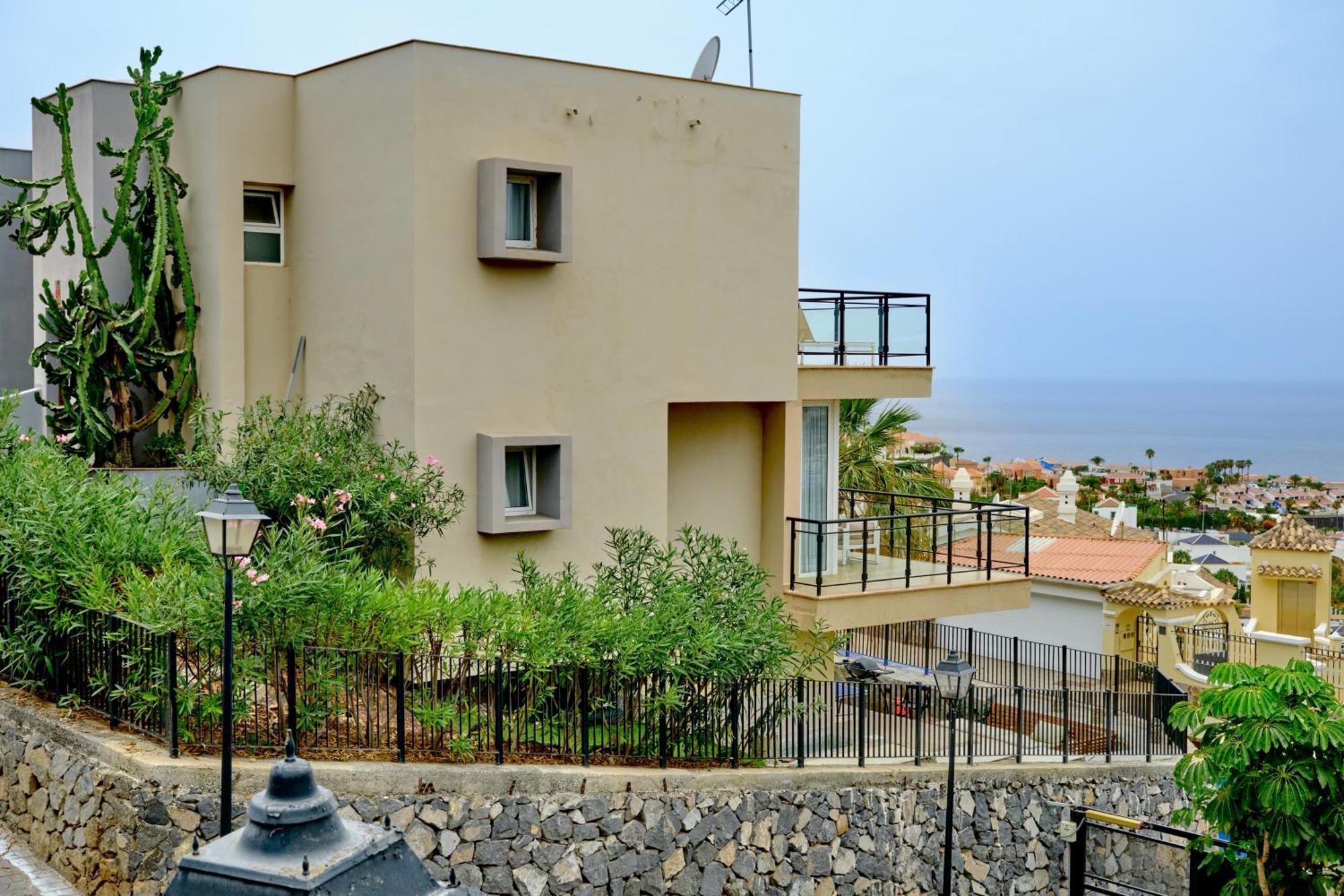 Del Mar La Tagora Panoramic Villa *