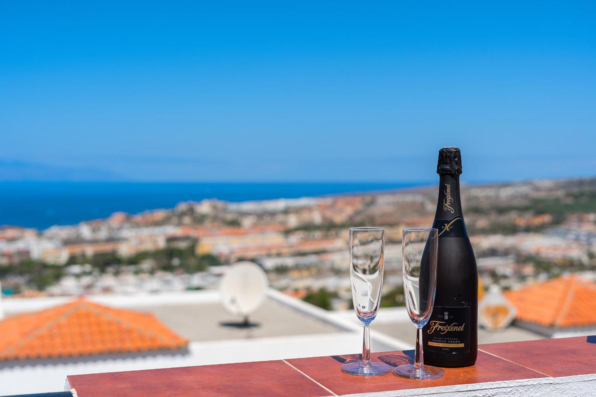 Bellarosa Sunset Ocean View In With Airco, Garage Apartment Costa Adeje (Tenerife)