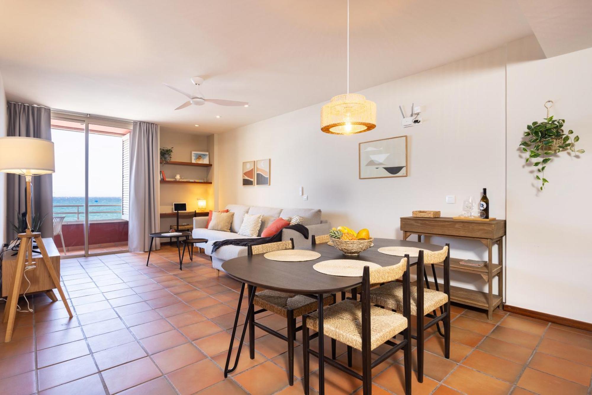 Spectacular Beachfront Loft-style Casa Corina Ii Appartement *