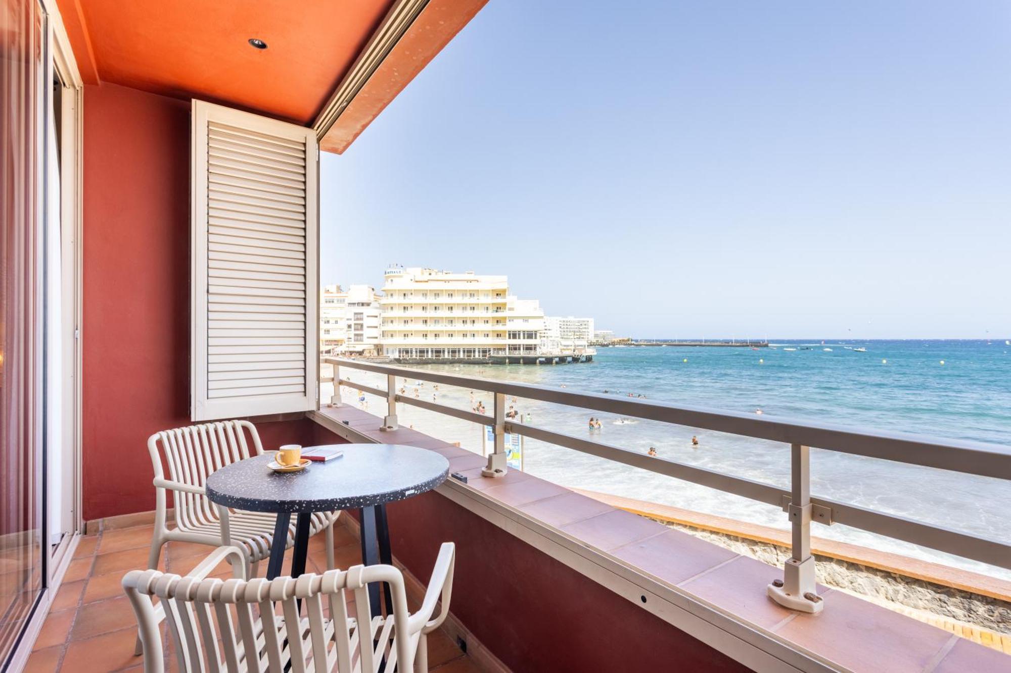 Appartement Spectacular Beachfront Loft-style Casa Corina Ii *