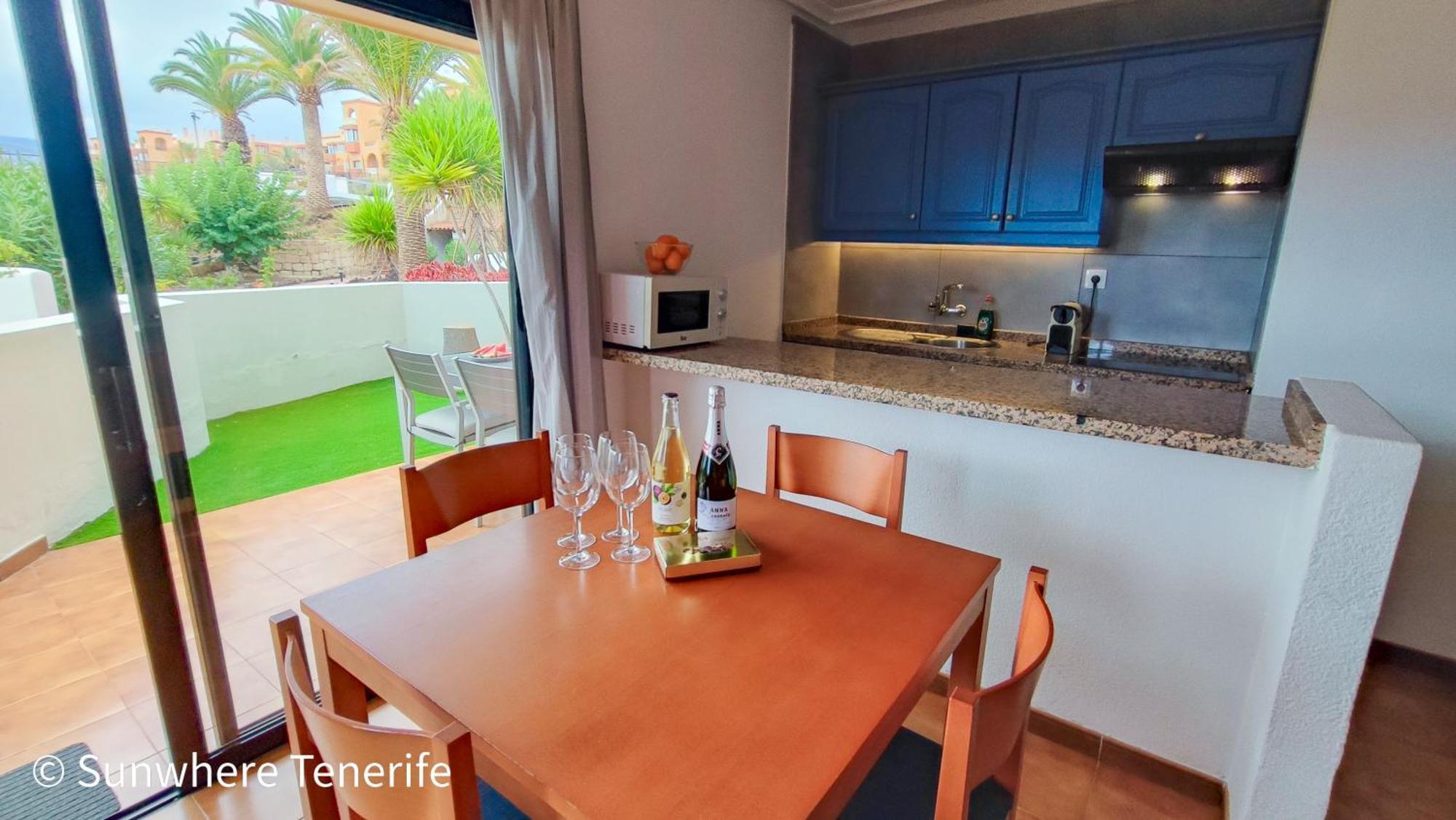 Appartement Spacious With Private Garden In Tenerife South *