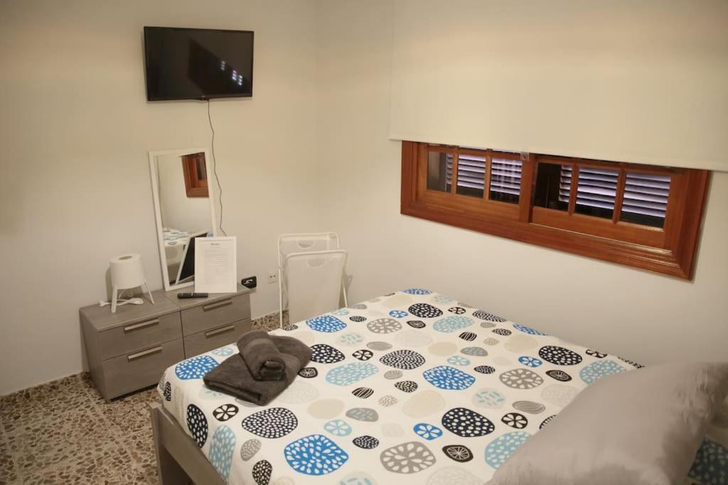 Amplia Casa 5 En Santa Cruz Con Zona Trabajar Сasa de vacaciones Santa Cruz de Tenerife