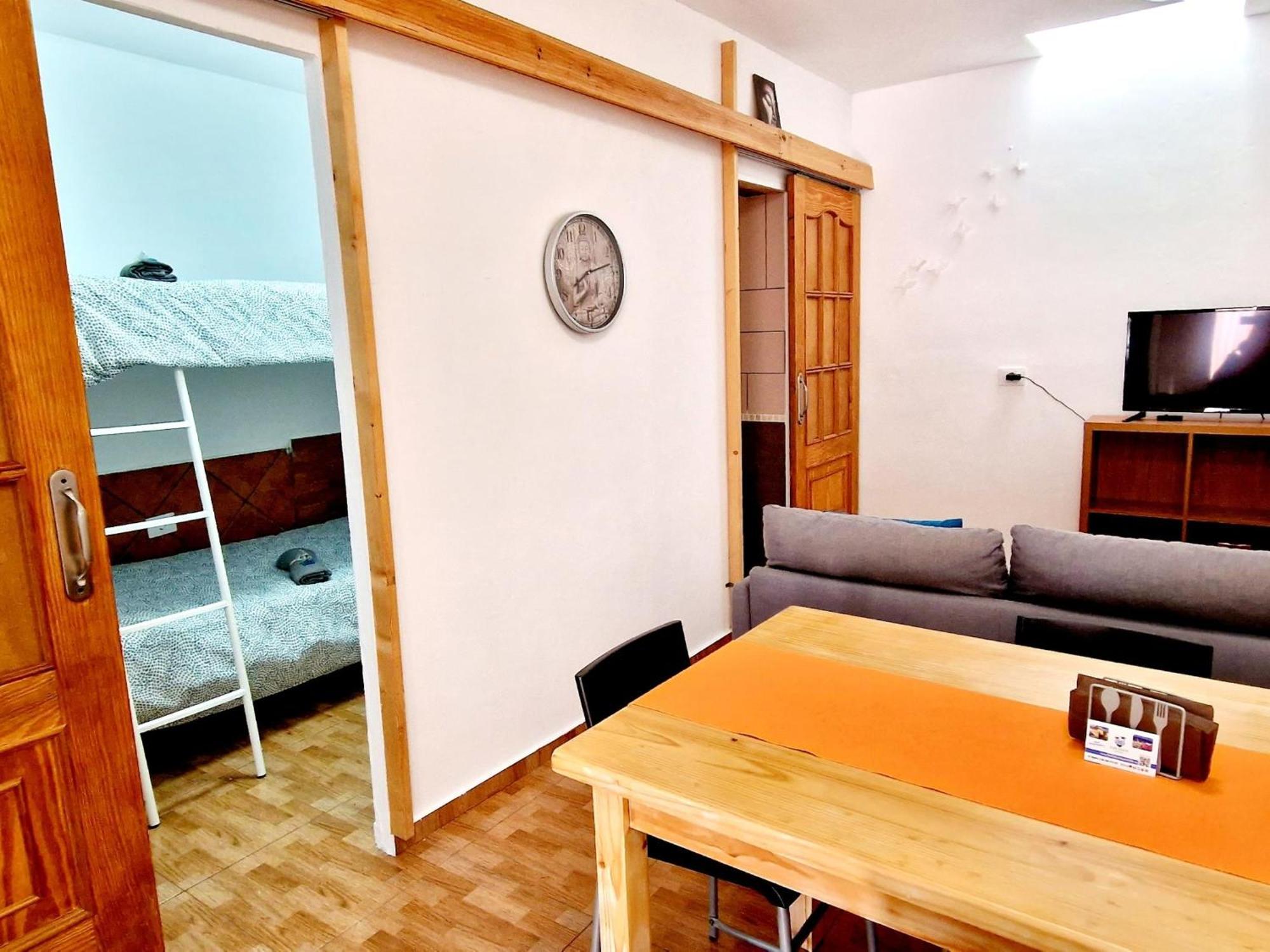 Relax 2 Bedrooms Wifi Free Big Terrace *